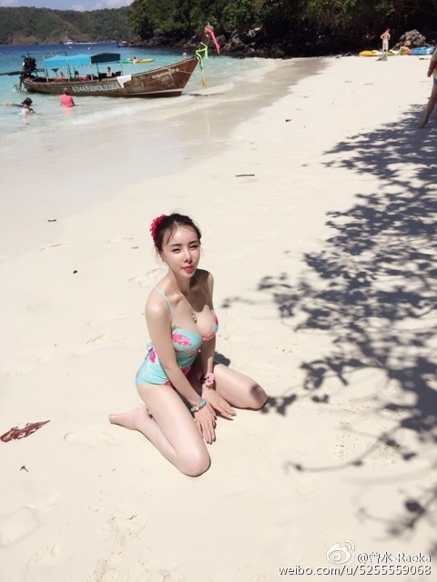 曾水(Raeka) 已删除的私房照诱惑写真图合辑