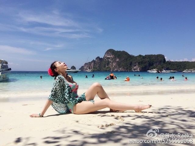曾水(Raeka) 已删除的私房照诱惑写真图合辑