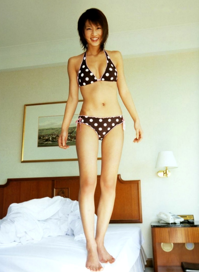 Gallery - PB写真集_安田美沙子《微熱》清纯泳装沙滩度假与街头活力写真[71P]日本清纯小麦色治愈系比基尼 安田美沙子女神私房照_秀色女神 - image 7