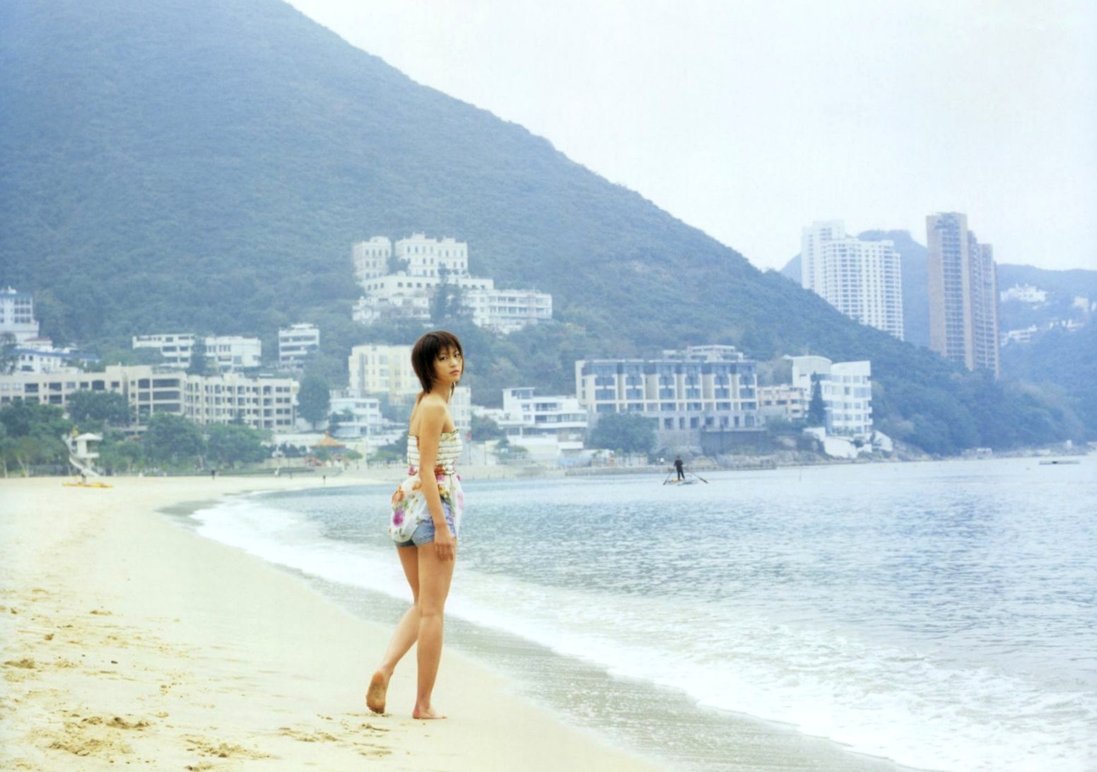 Gallery - PB写真集_安田美沙子《微熱》清纯泳装沙滩度假与街头活力写真[71P]日本清纯小麦色治愈系比基尼 安田美沙子女神私房照_秀色女神 - image 10