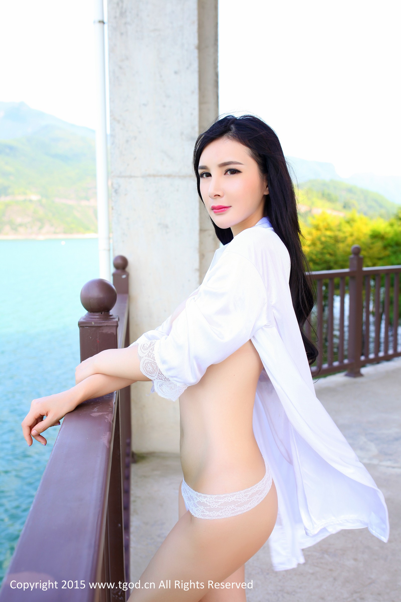 顾欣怡 [TGOD推女神]高清写真图云曼旅拍 第三刊