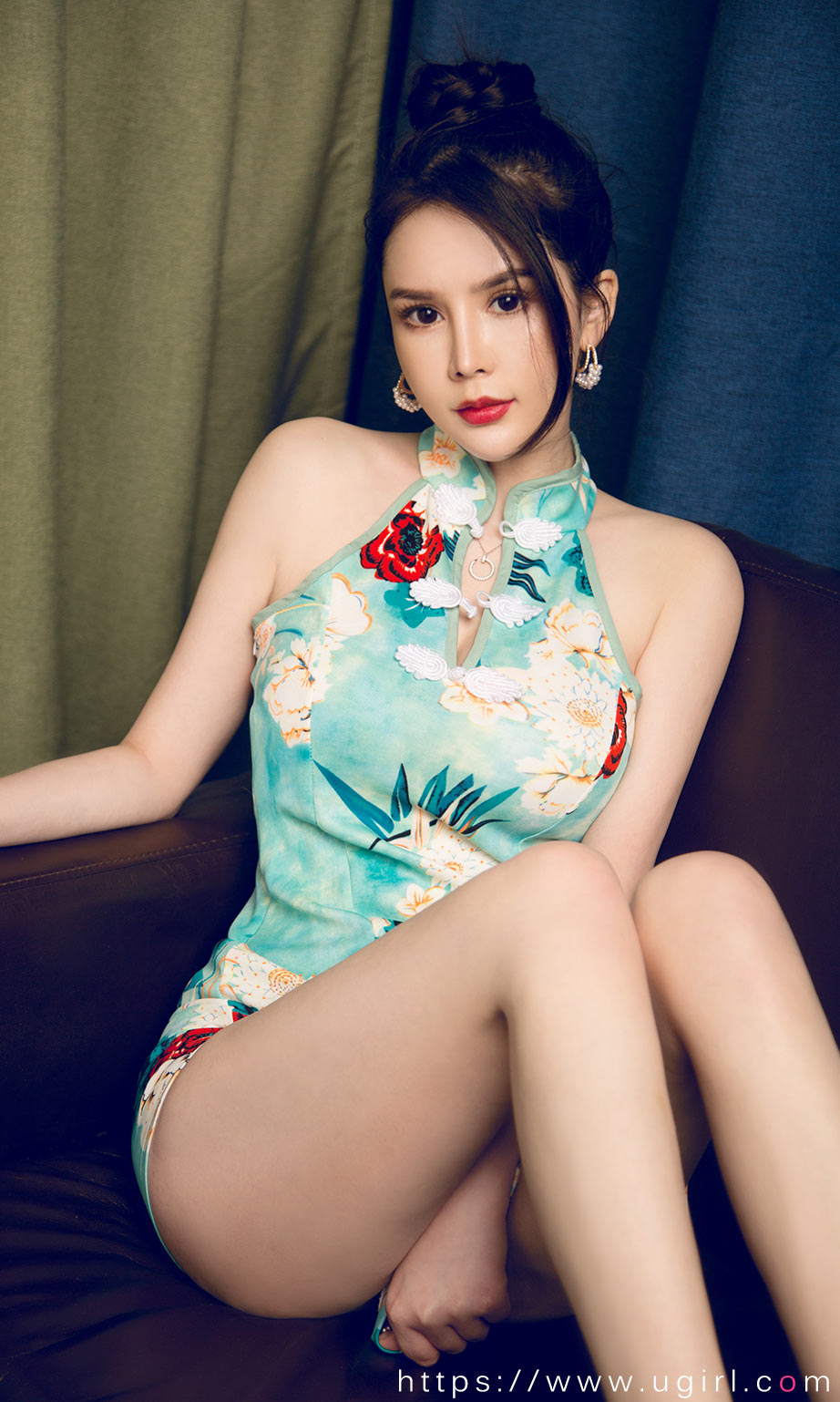 李丽莎高叉旗袍 大小姐的裙摆