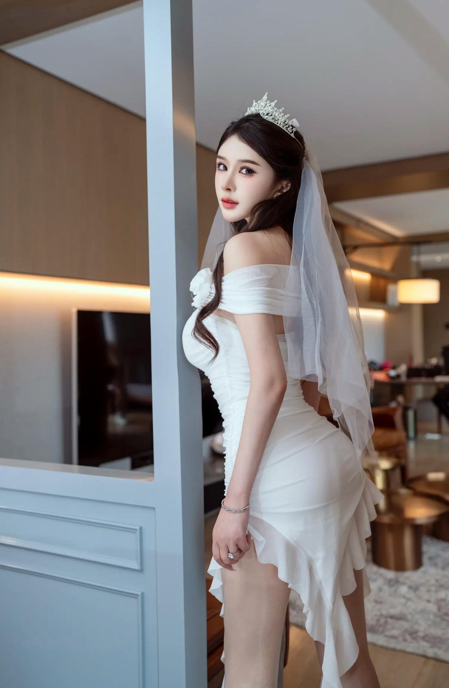 Gallery - 李丽莎 - 在逃公主，梦幻婚纱闺蜜私房写真，极致性感暧昧亲密诱惑 [91P]私房照性感诱惑大尺度 李丽莎女神私房照_秀色女神 - image 80