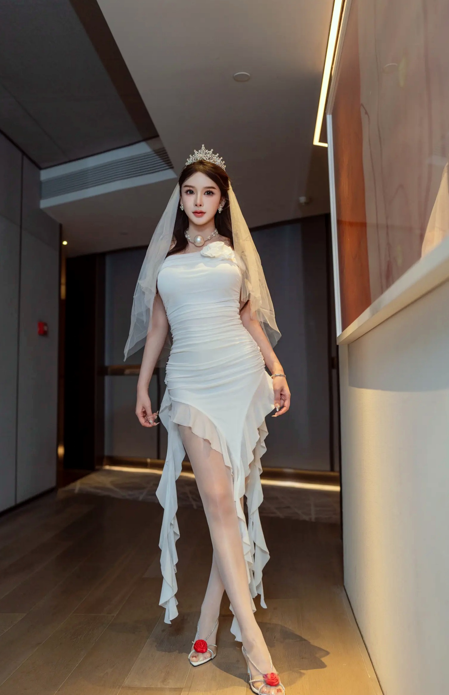 Gallery - 李丽莎 - 在逃公主，梦幻婚纱闺蜜私房写真，极致性感暧昧亲密诱惑 [91P]私房照性感诱惑大尺度 李丽莎女神私房照_秀色女神 - image 85