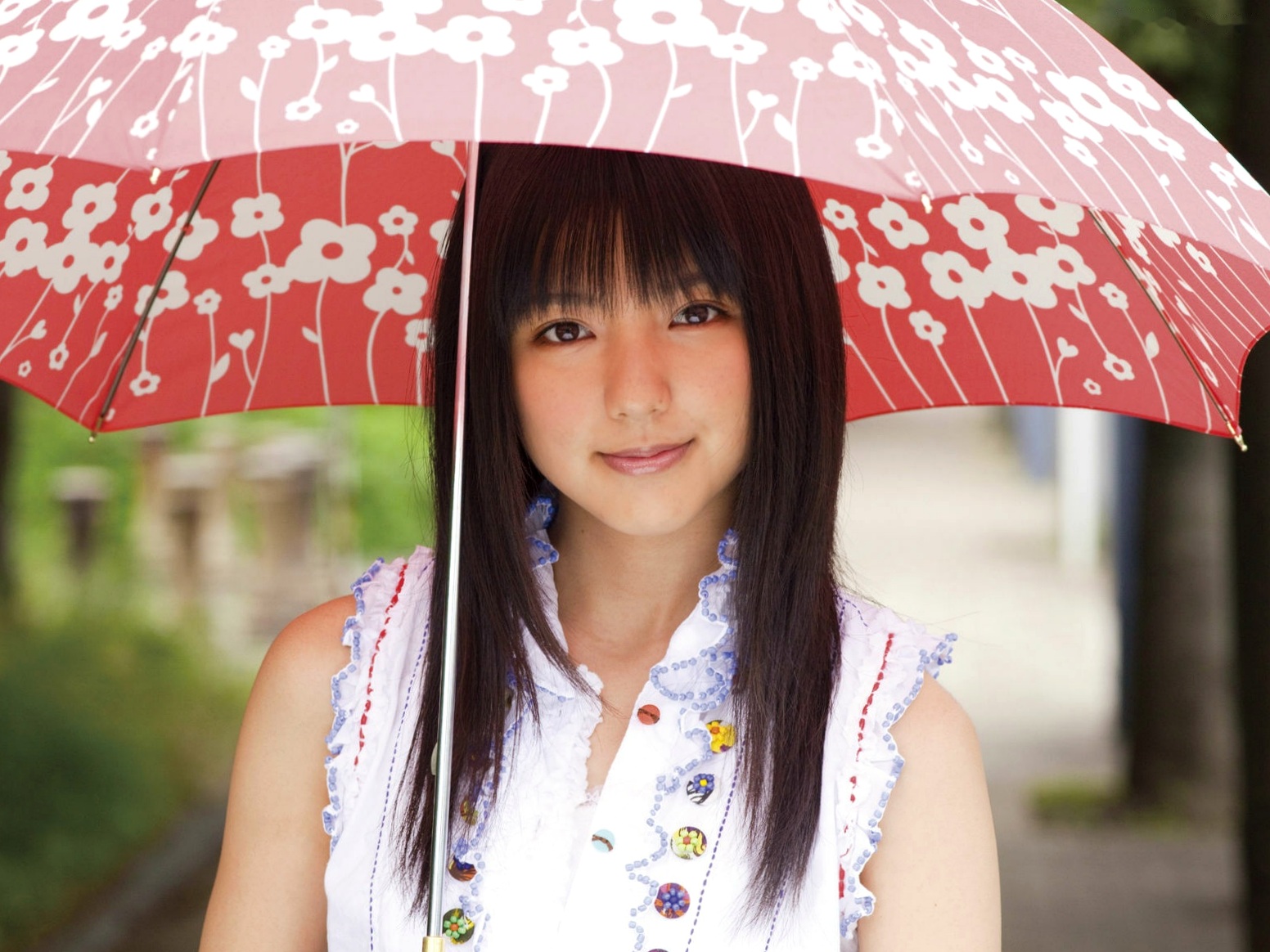 Gallery - Sabra杂志真野恵里菜《Autumn Breeze》个人高清写真集，清纯校服与清新简约少女风格，治愈系甜美笑容图集日本清纯治愈系萝莉气质 真野惠里菜女神私房照_秀色女神 - image 11