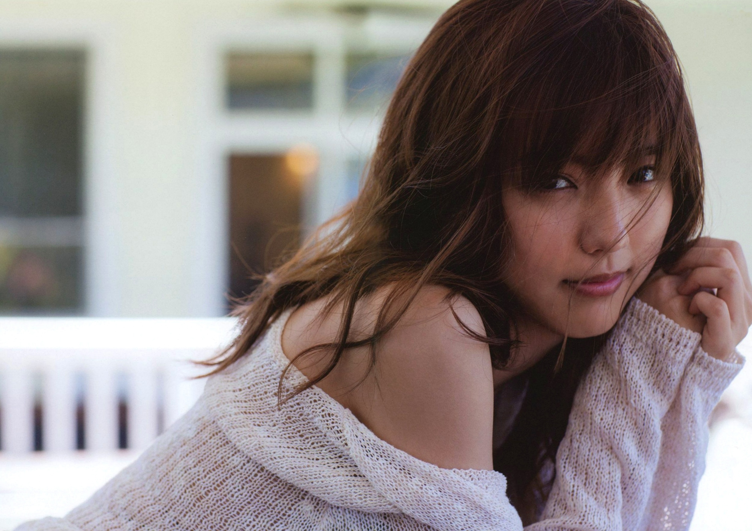 Gallery - 真野恵里菜《Escalation》写真集：火辣泳池比基尼，演绎夏日清纯与性感诱惑，尽显曼妙身姿与治愈女神魅力性感诱惑比基尼日本女神 真野惠里菜女神私房照_秀色女神 - image 38