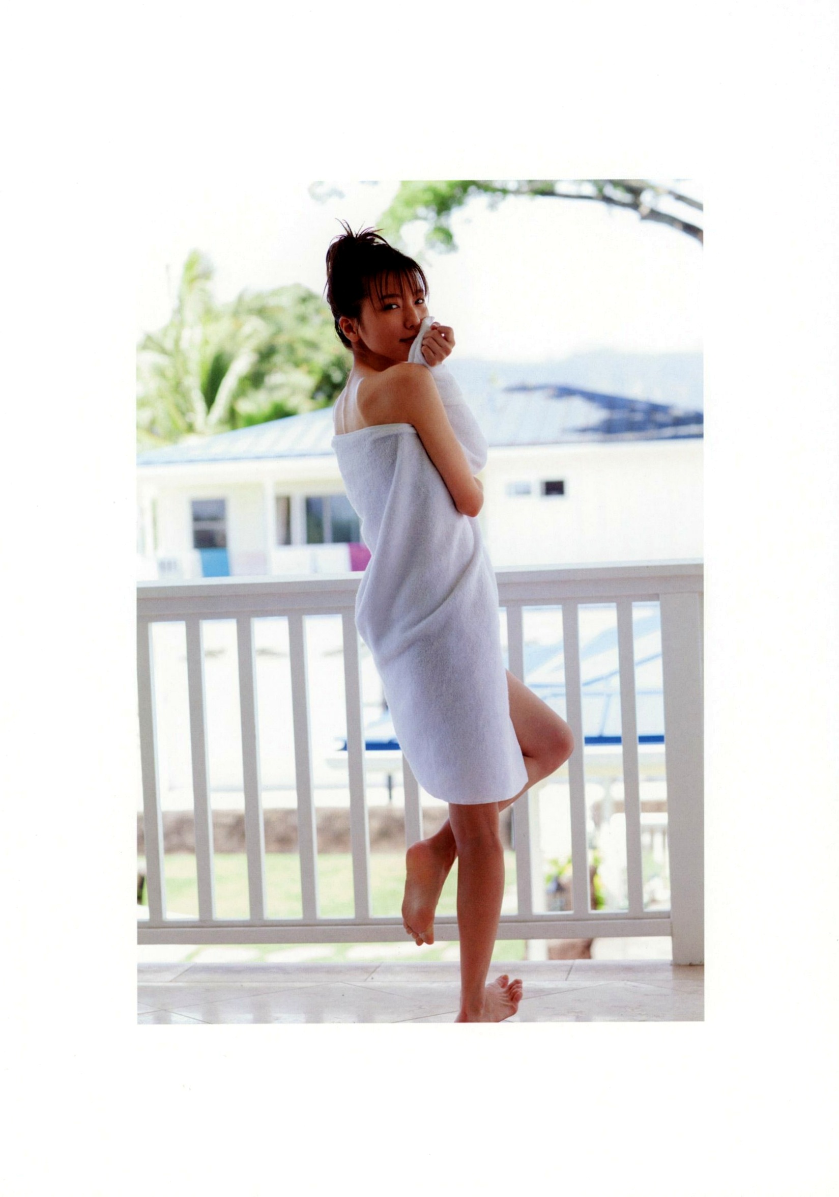 Gallery - 真野恵里菜《Escalation》写真集：火辣泳池比基尼，演绎夏日清纯与性感诱惑，尽显曼妙身姿与治愈女神魅力性感诱惑比基尼日本女神 真野惠里菜女神私房照_秀色女神 - image 69