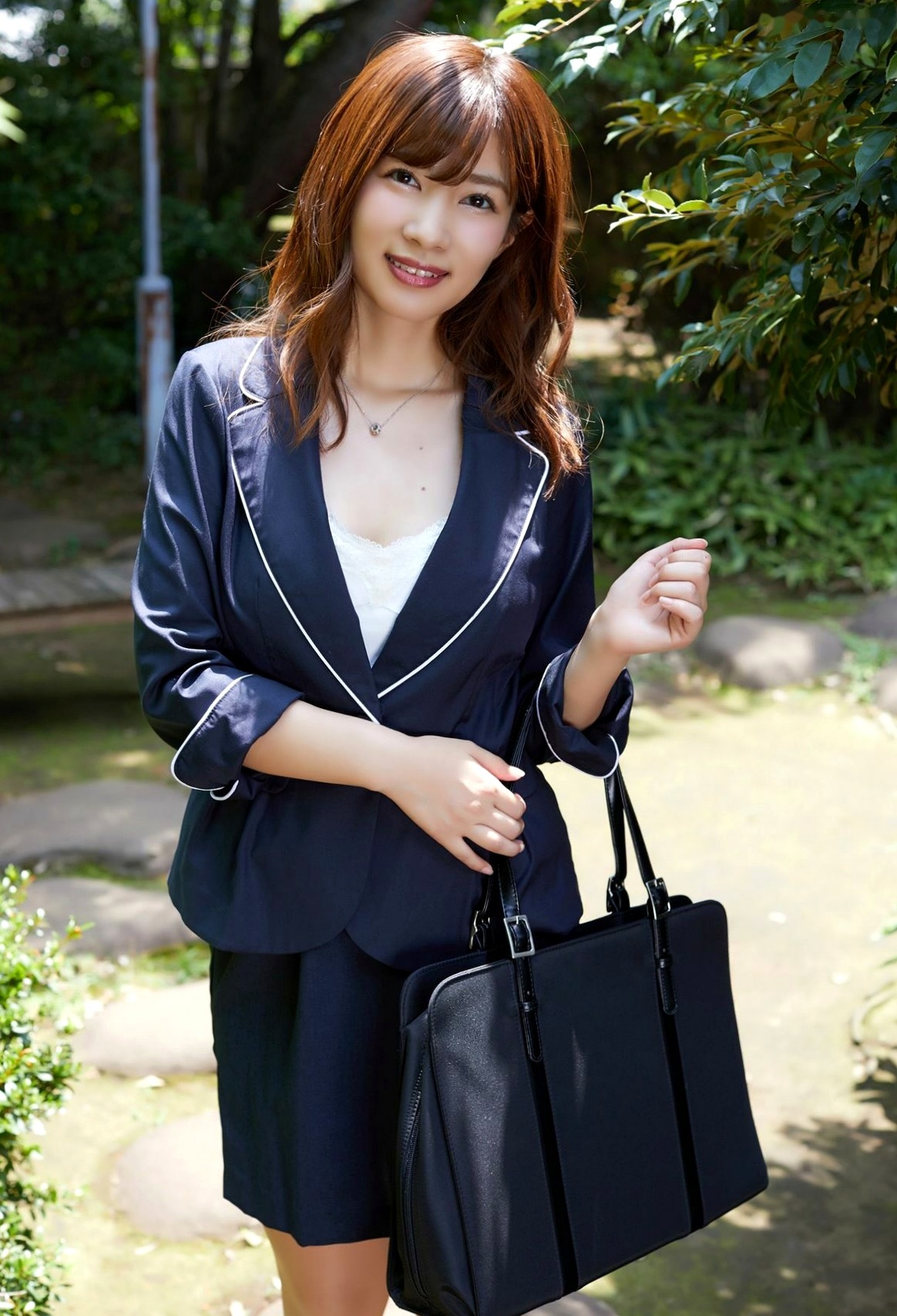 Gallery - 石岡真衣(Mai Ishioka)个人写真集《私だけのお得意様》——私房内衣与干练西装造型，展现清纯与诱惑交织的极致魅力，绝美御姐范儿带来视觉享受[54P]女神丝袜内衣诱惑 石冈真衣女神私房照_秀色女神 - image 1