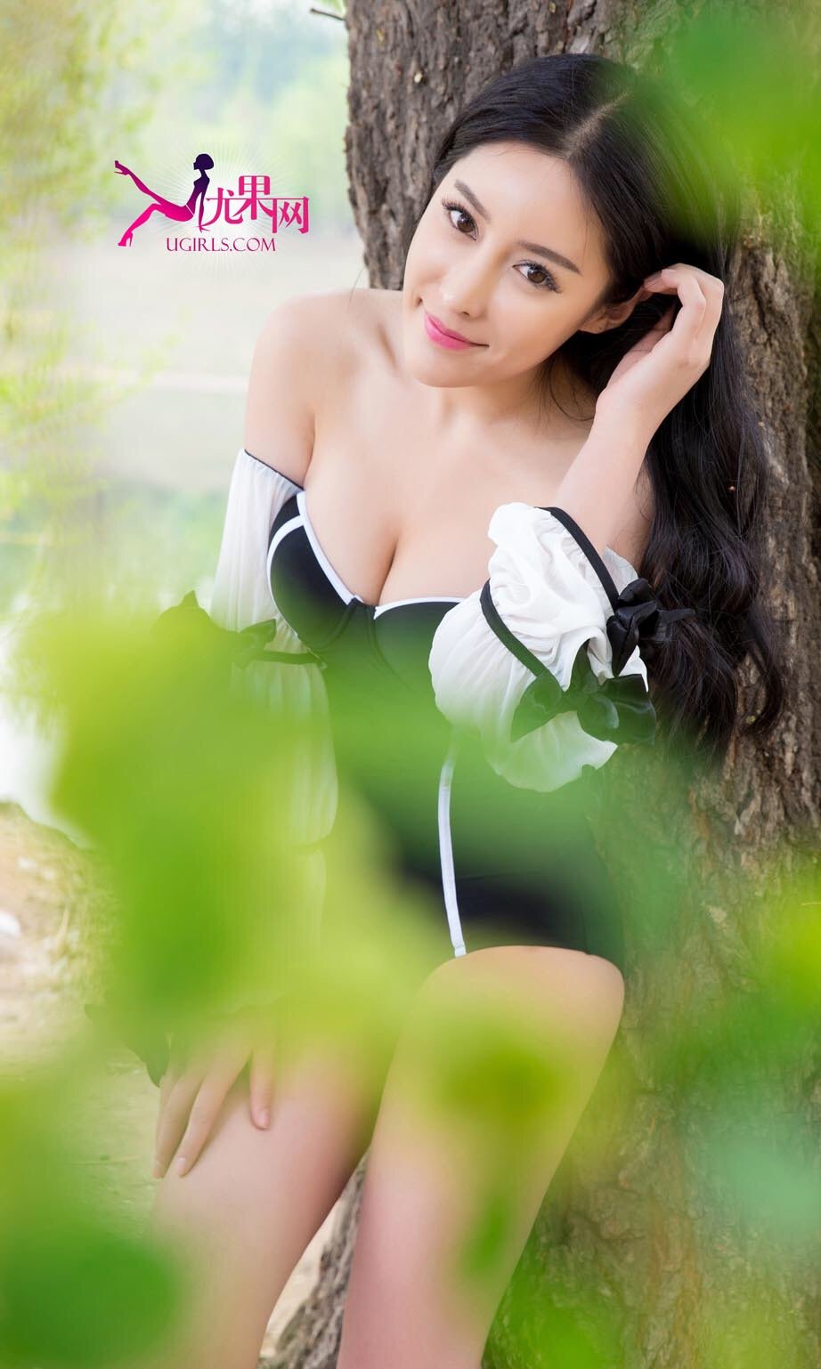 田熙玥 [爱尤物]高清写真图VOL.340 大奔配美人