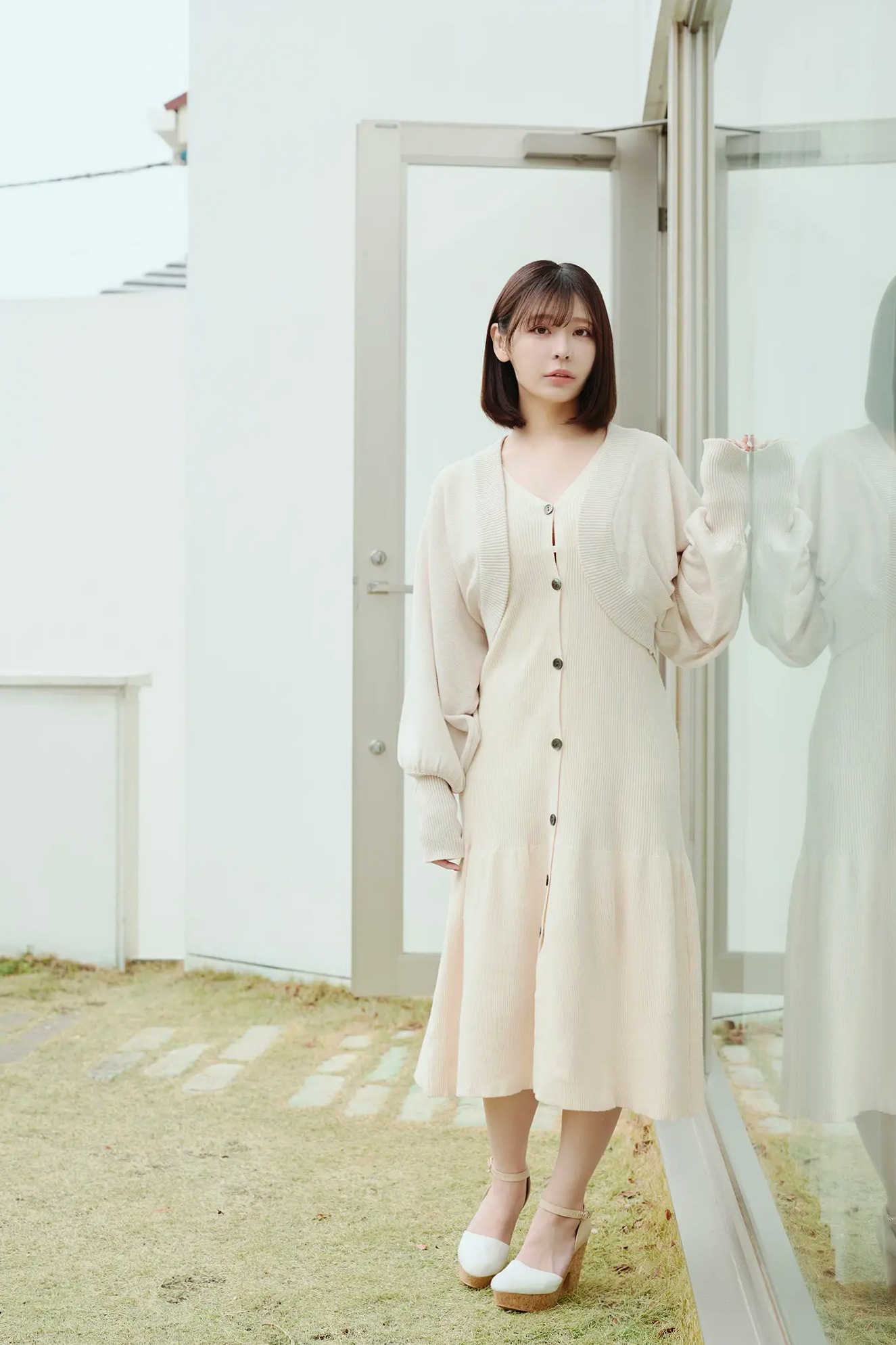 Gallery - 小日向結衣 - 手ブラの向こう側：日本女神家居私房大尺度性感内衣写真日本性感家居私房照大尺度 小日向結衣女神私房照_秀色女神 - image 1