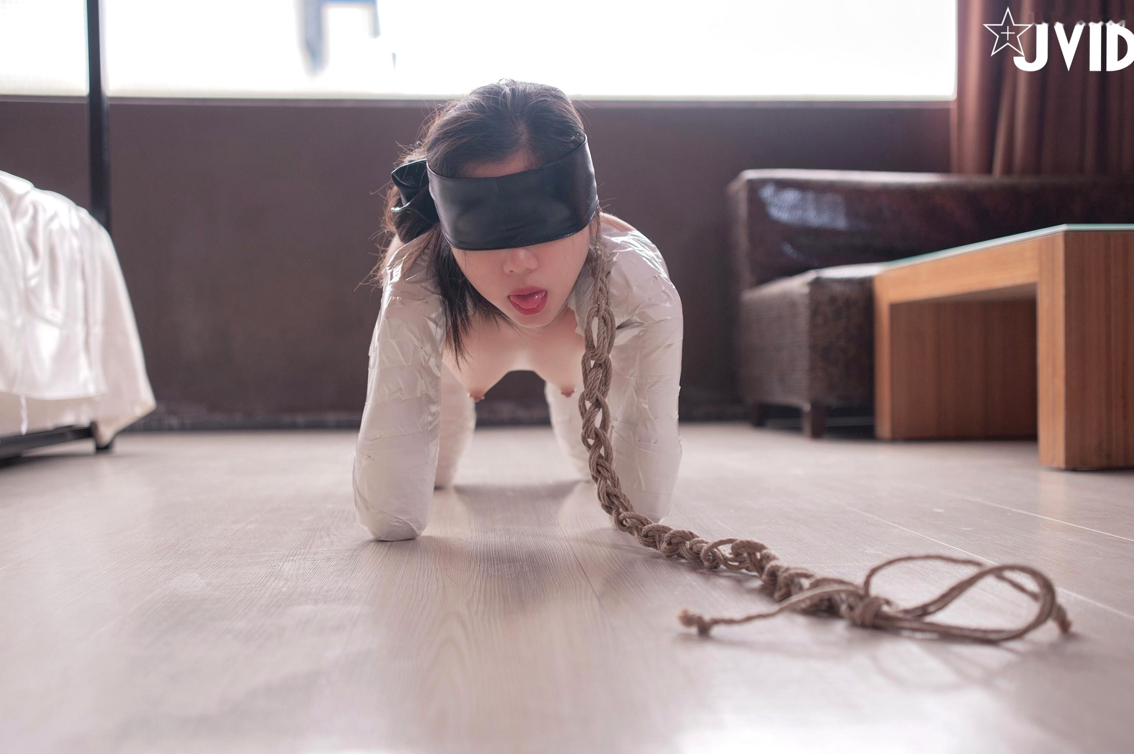 Gallery - JVID娜娜：究极束缚短肢犬型调教，蒙眼胶带缠绕大尺度私房全裸出镜，极致羞耻感美学大尺度私房照性感尤物JVID 娜娜女神私房照_秀色女神 - image 10