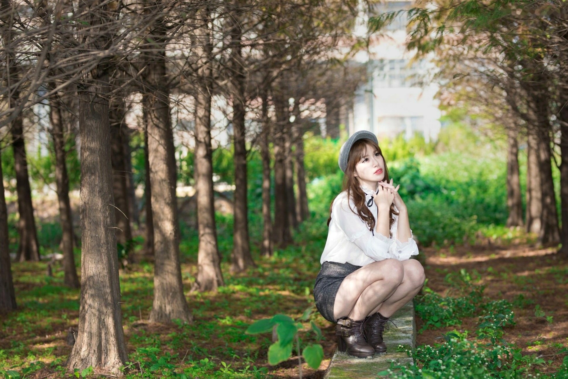 Gallery - 台湾模特 - model邬育錡：芦竹落羽松秋日清新写真，优雅风衣造型尽显知性魅力与修长美腿台湾气质户外美腿极品 米米女神私房照_秀色女神 - image 24