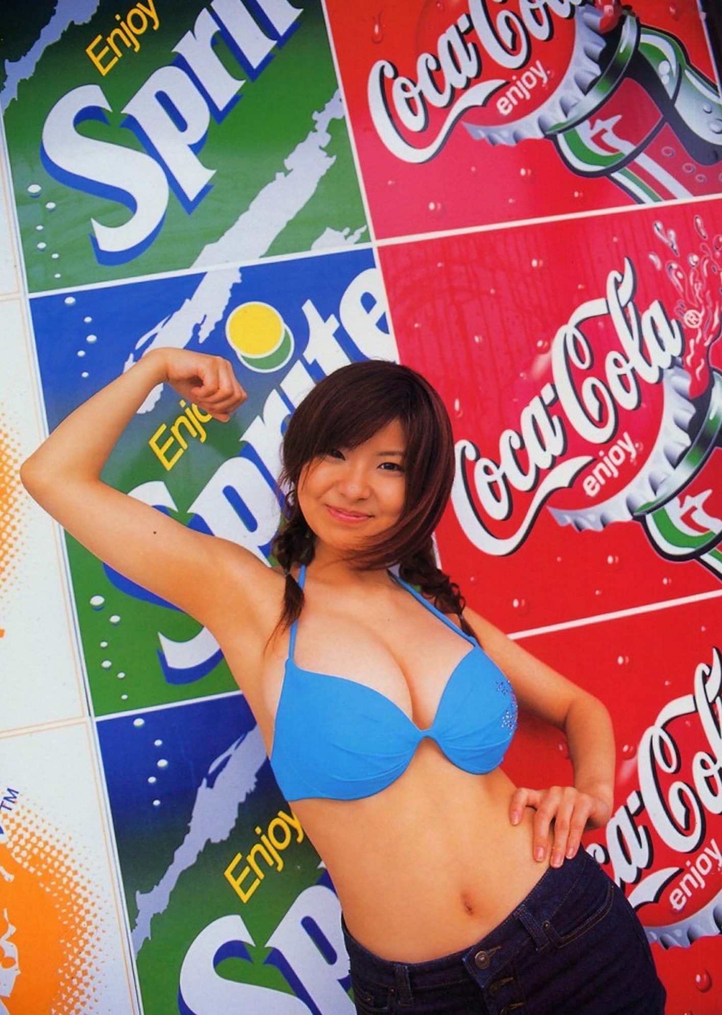 Gallery - 花井美里《初H!》写真集：清纯校服与性感比基尼的火辣邂逅，极致视觉诱惑私房照日本比基尼校服私房照性感 花井美理女神私房照_秀色女神 - image 20
