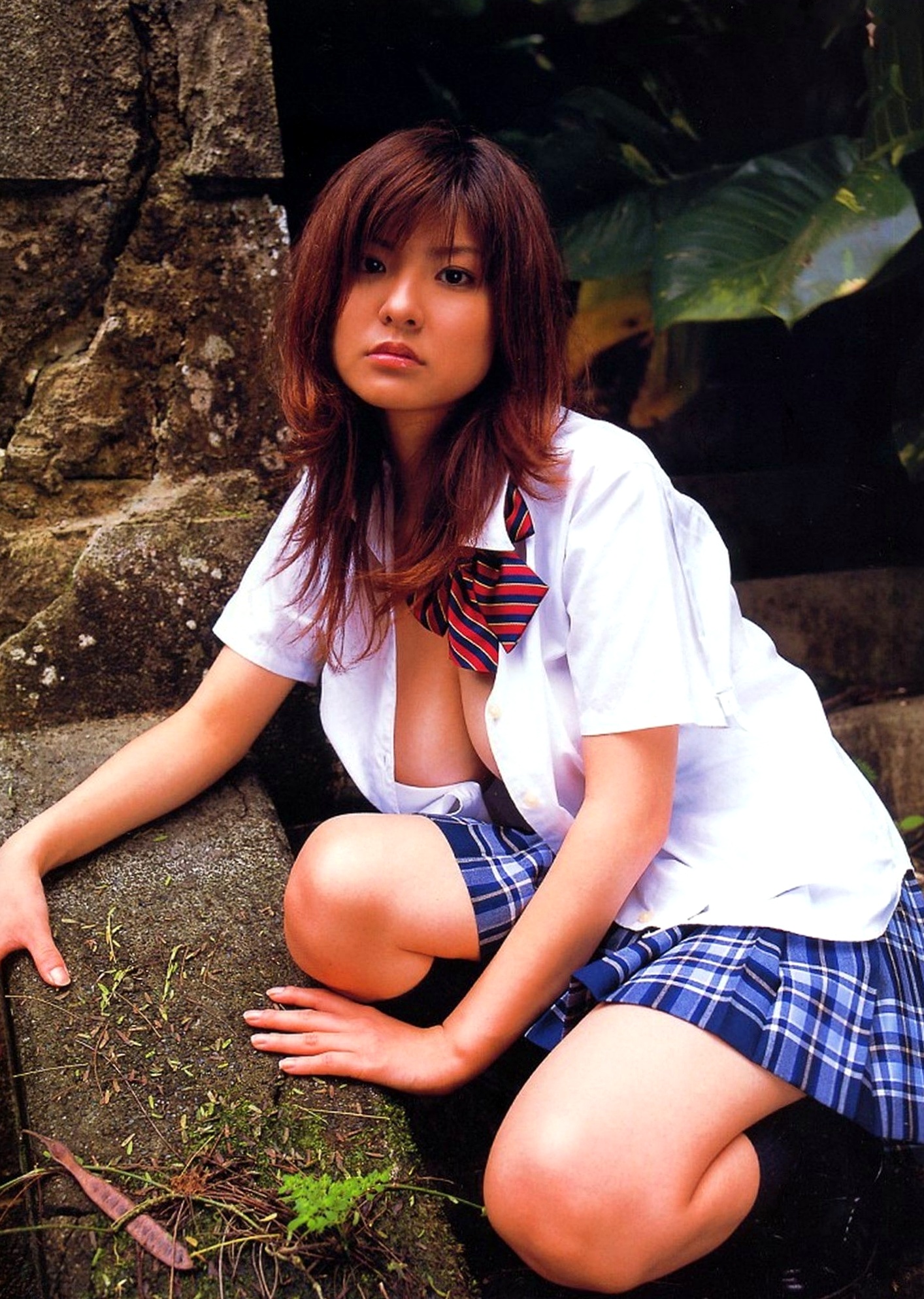 Gallery - 花井美里《初H!》写真集：清纯校服与性感比基尼的火辣邂逅，极致视觉诱惑私房照日本比基尼校服私房照性感 花井美理女神私房照_秀色女神 - image 39