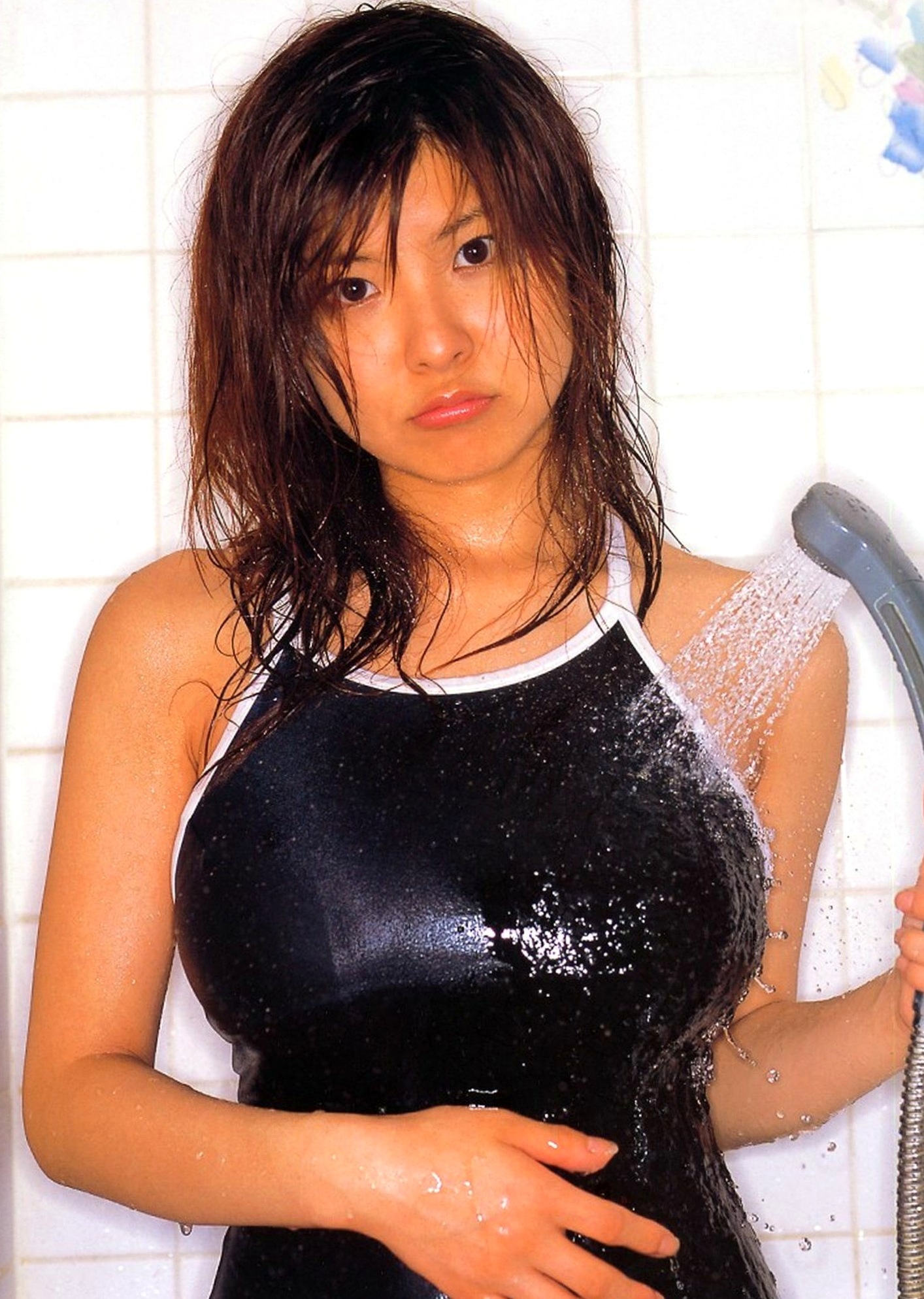 Gallery - 花井美里《初H!》写真集：清纯校服与性感比基尼的火辣邂逅，极致视觉诱惑私房照日本比基尼校服私房照性感 花井美理女神私房照_秀色女神 - image 46