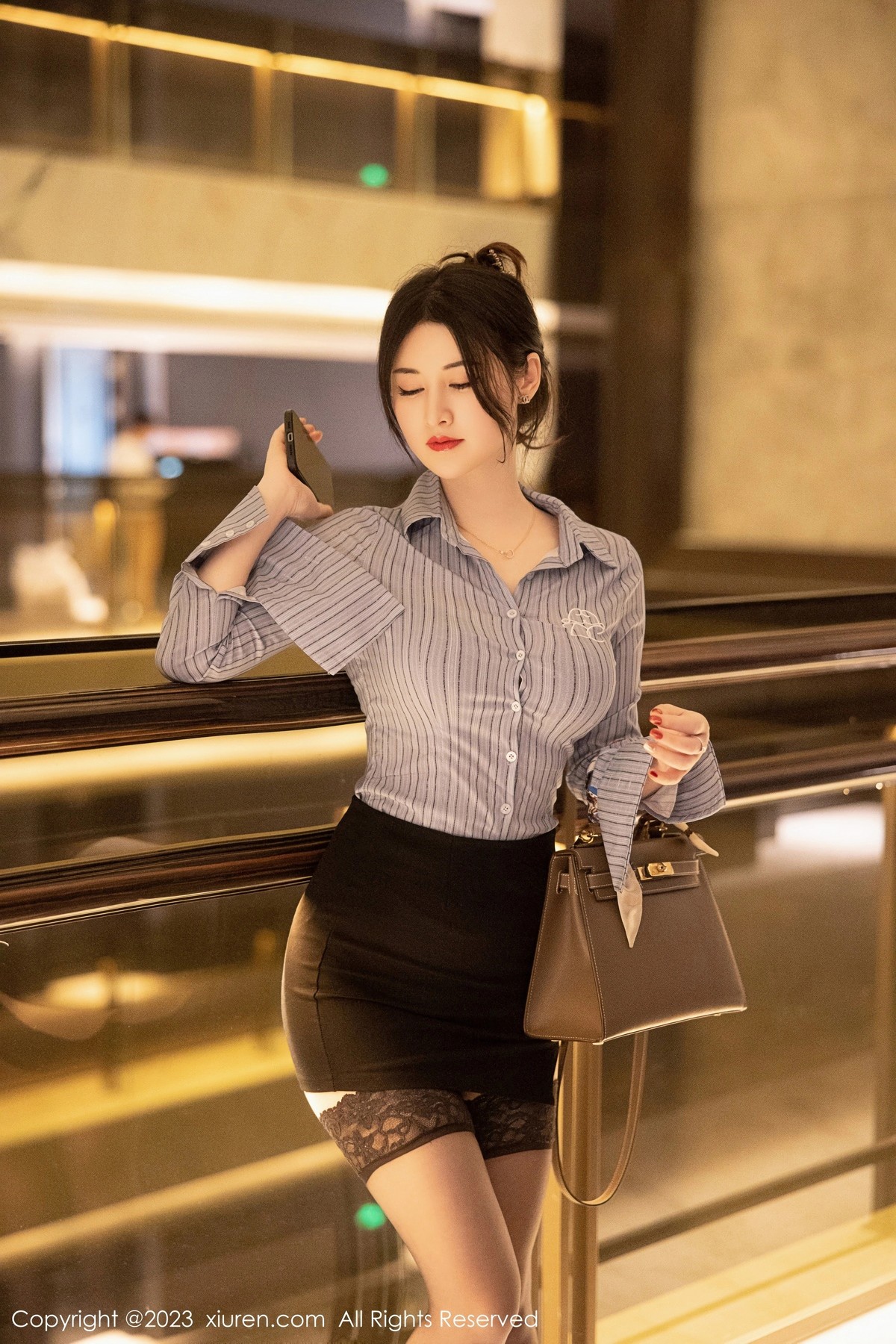 [XiuRen]高清写真图 2023.03.01 No.6343 诗诗kiki 美腿黑丝