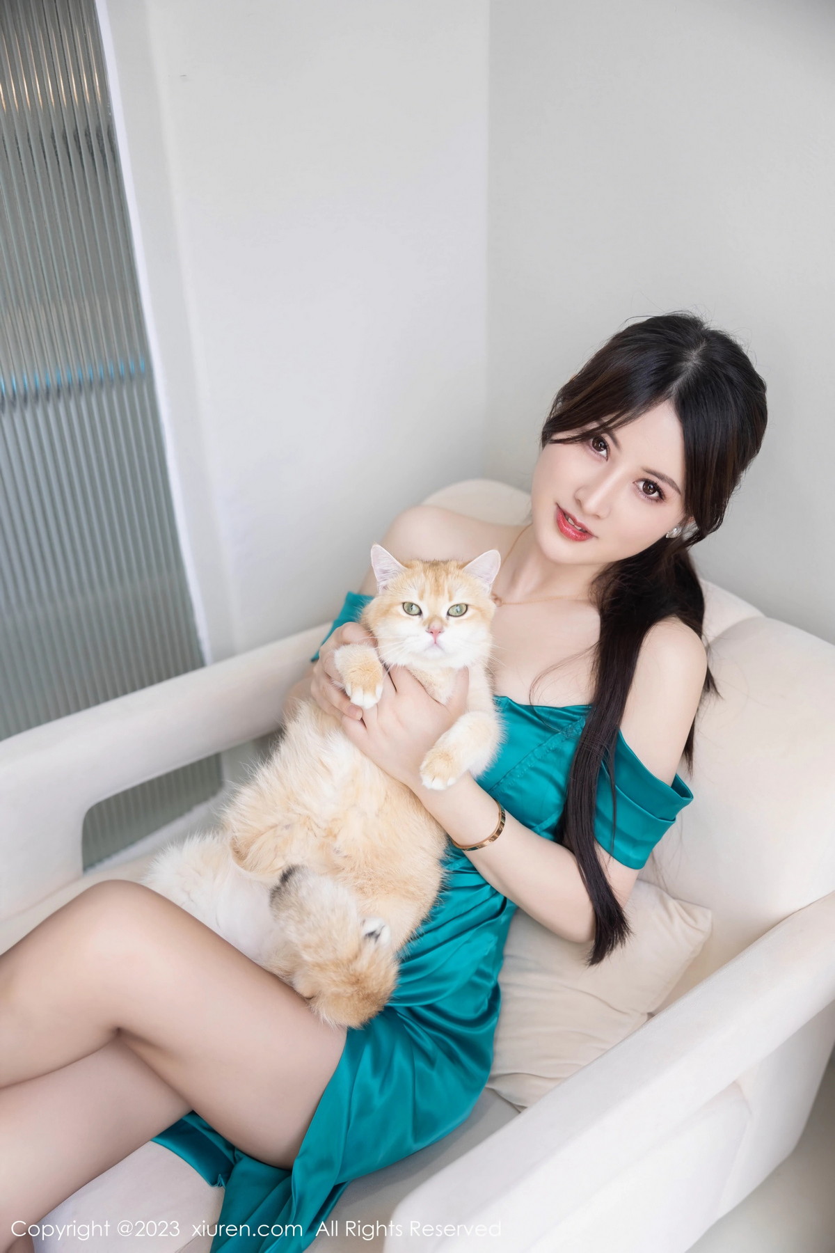 [XiuRen]高清写真图 2023.11.01 No.7592 诗诗kiki 丰腴美臀