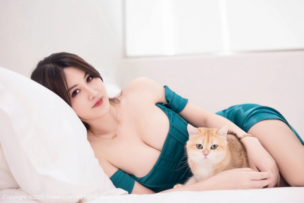 [XiuRen]高清写真图 2023.11.01 No.7592 诗诗kiki 丰腴美臀