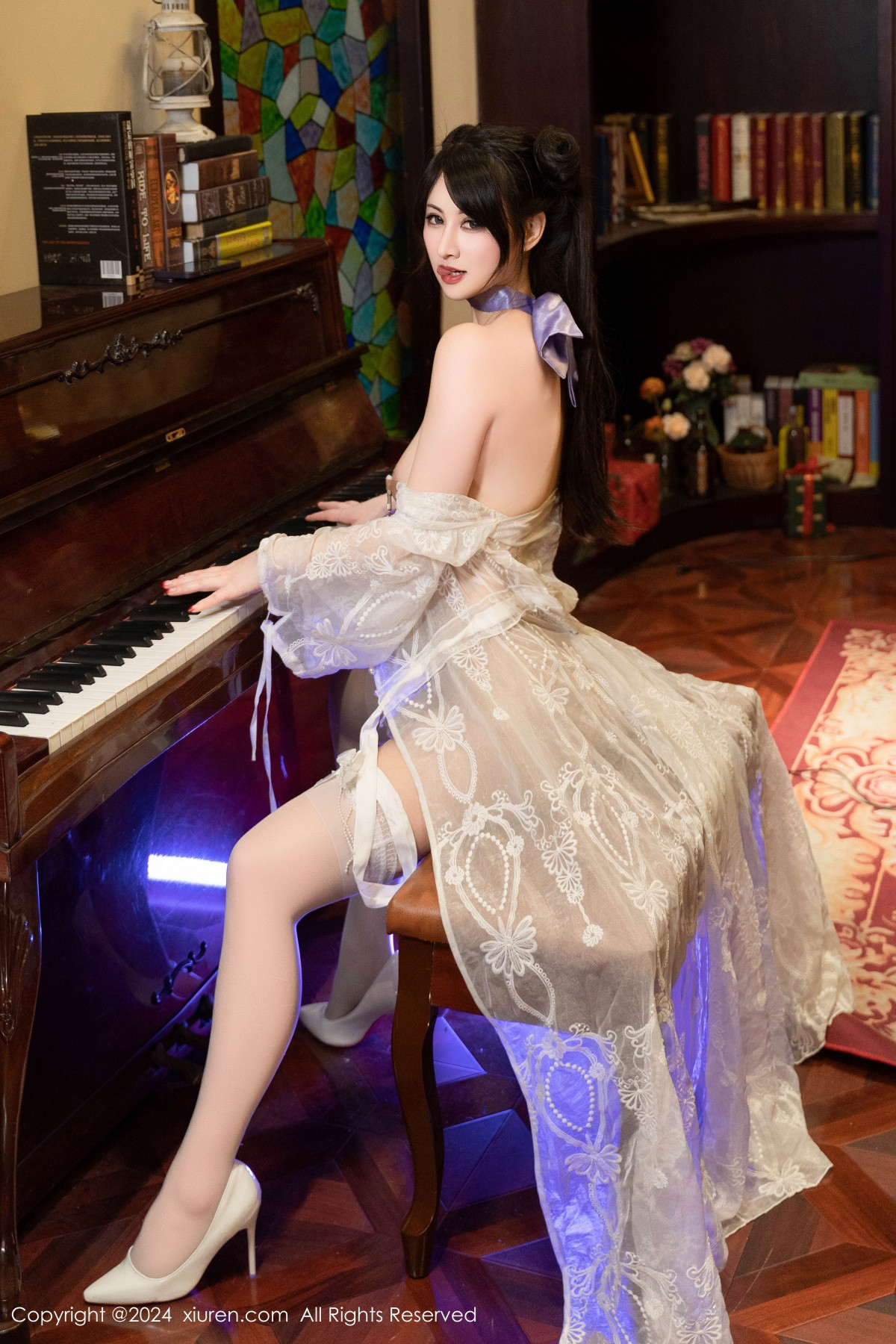 [XiuRen]高清写真图 2024.09.26 No.9214 诗诗kiki 美臀丝袜