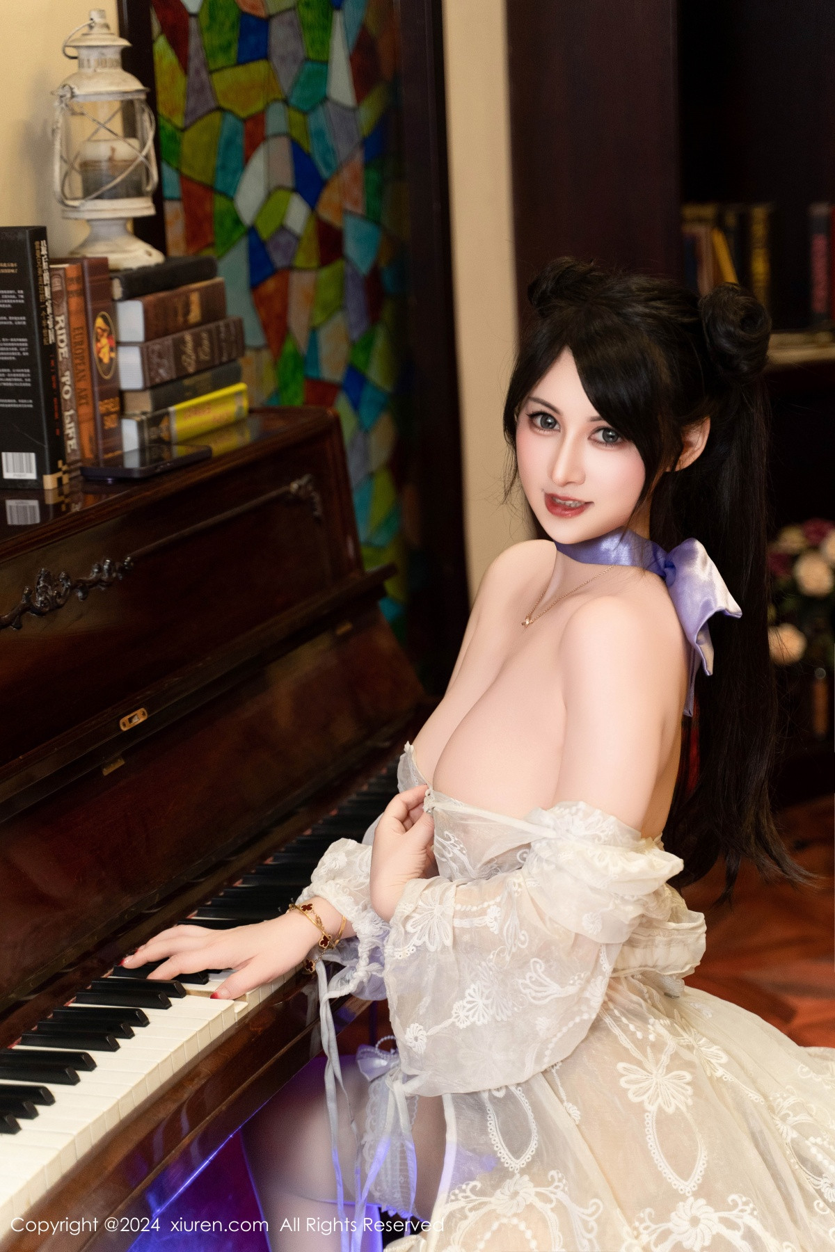 [XiuRen]高清写真图 2024.09.26 No.9214 诗诗kiki 美臀丝袜