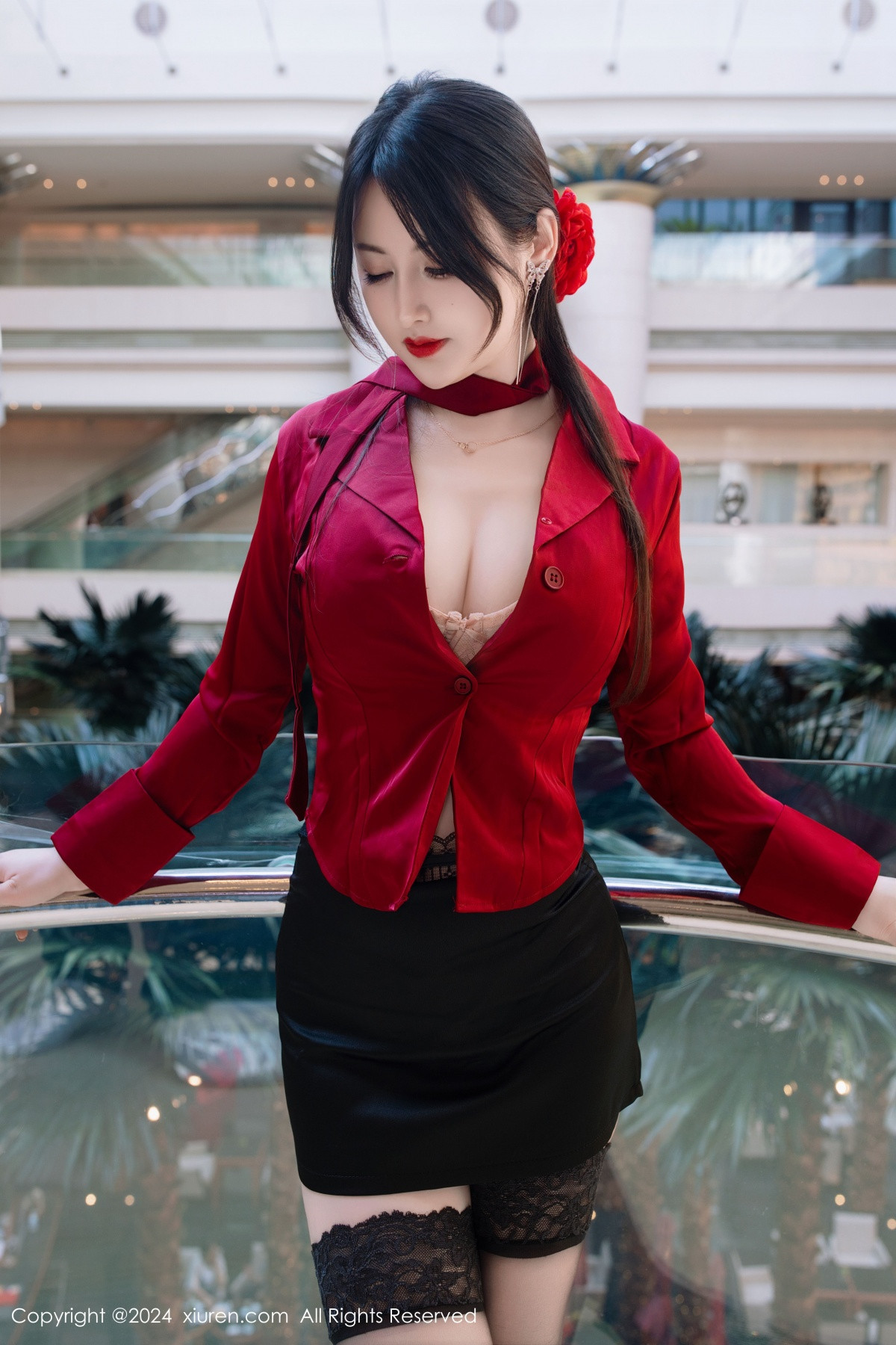 [XiuRen]高清写真图 2024.10.15 No.9290 诗诗kiki 黑丝美臀