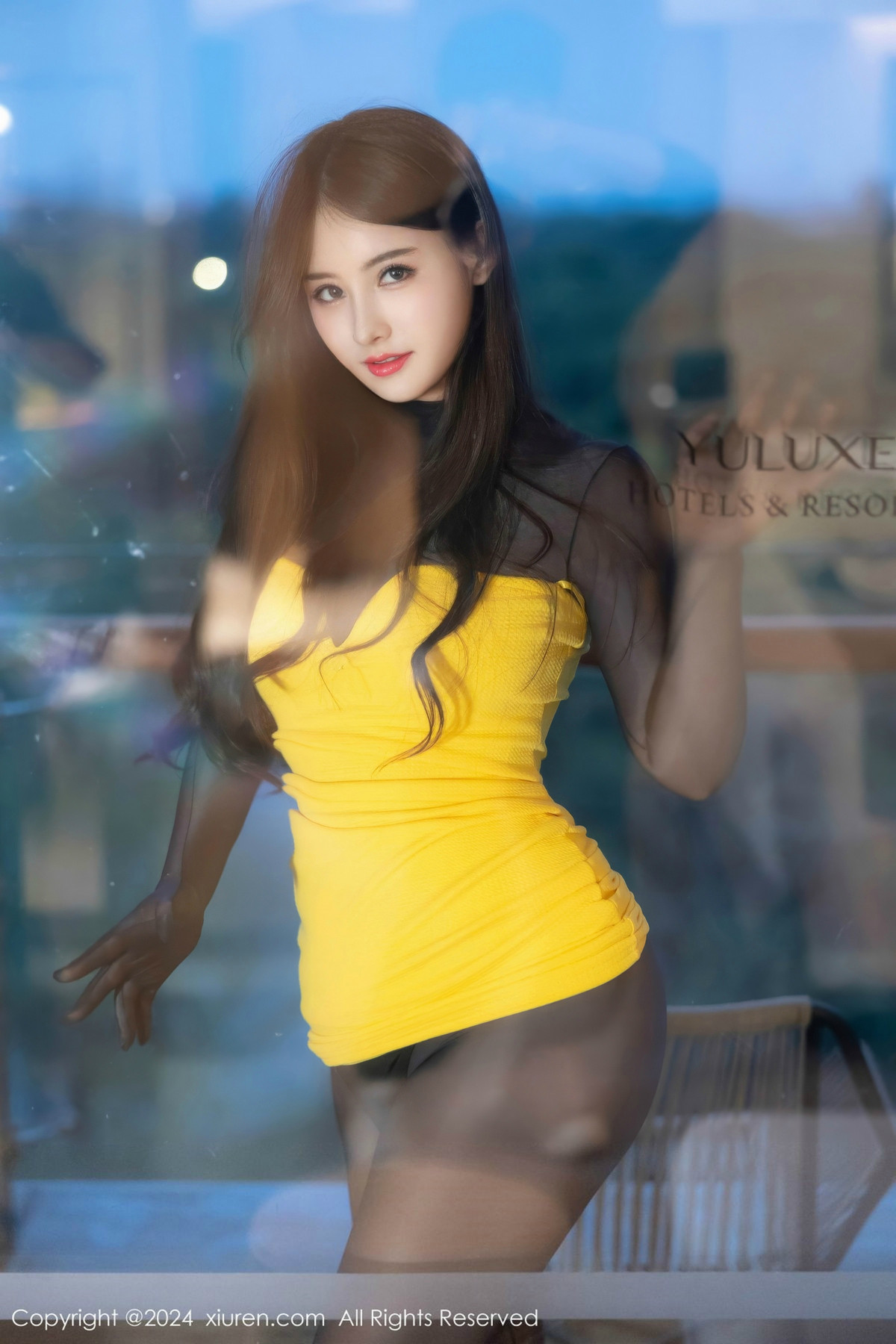 [XiuRen]高清写真图 2024.11.04 No.9391 诗诗kiki 黑丝美臀