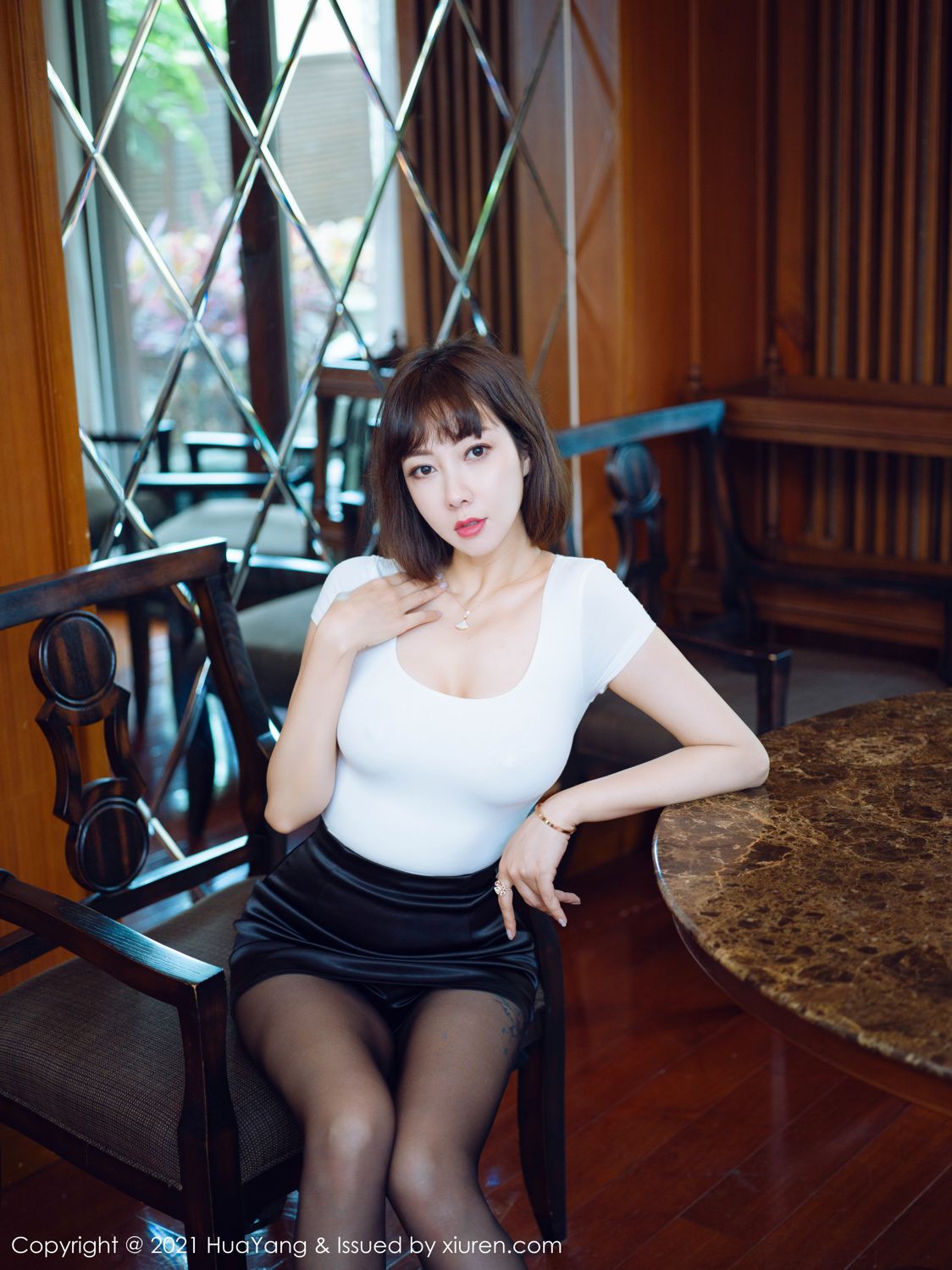 [HuaYang]高清写真图 2021.09.22 VOL.452 果儿Victoria