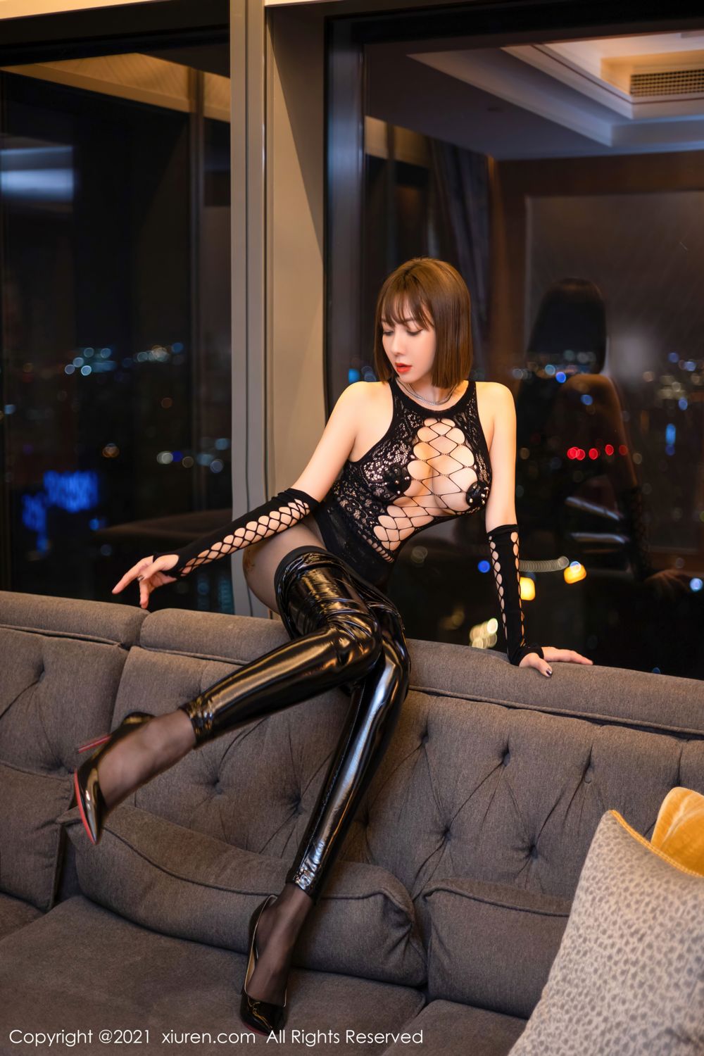 [XiuRen]高清写真图 2021.11.25 No.4267 果儿Victoria