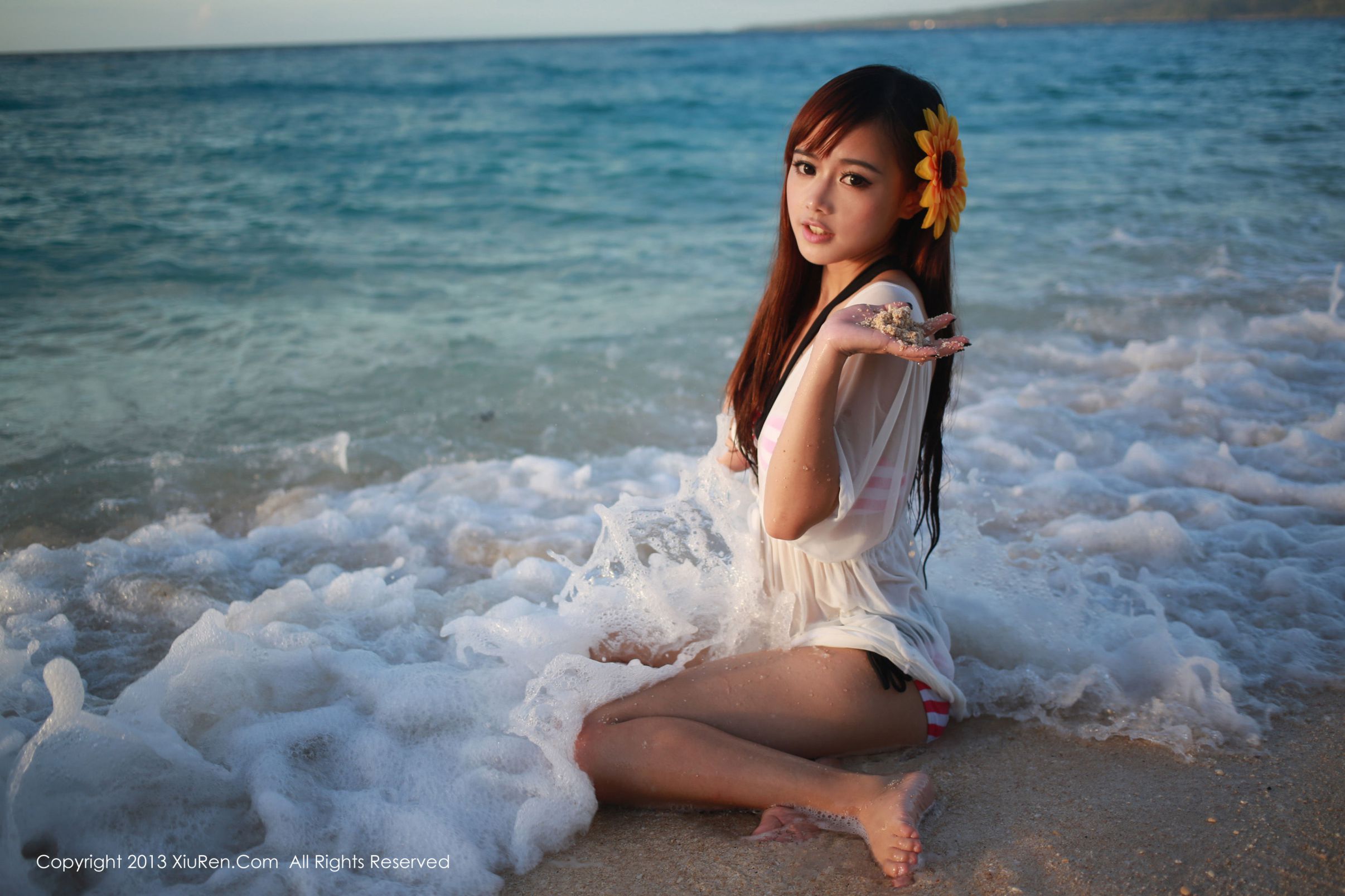 Toro羽住-[XiuRen秀人网写真图套图写真图集]高清写真图NO.0056