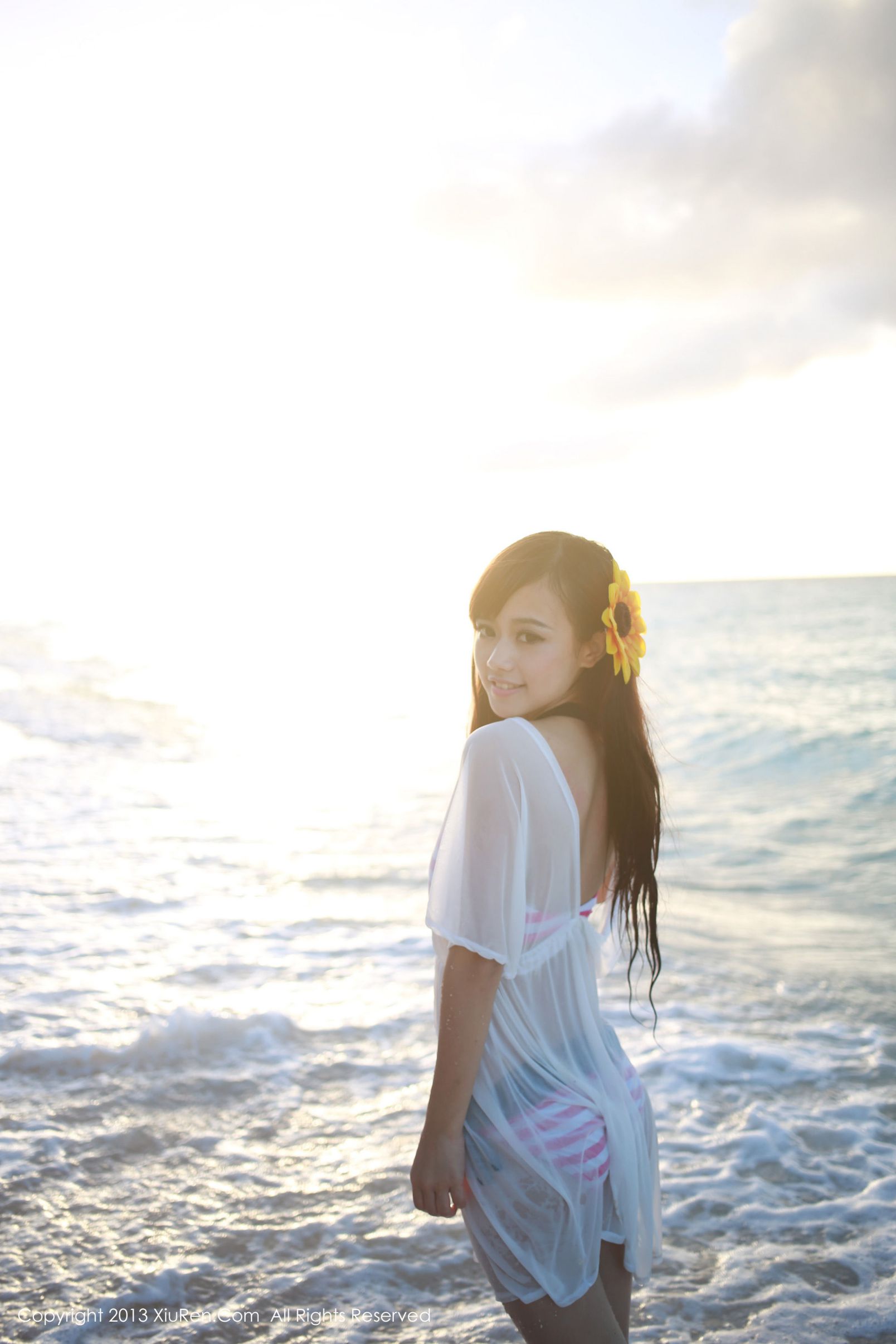 Toro羽住-[XiuRen秀人网写真图套图写真图集]高清写真图NO.0056