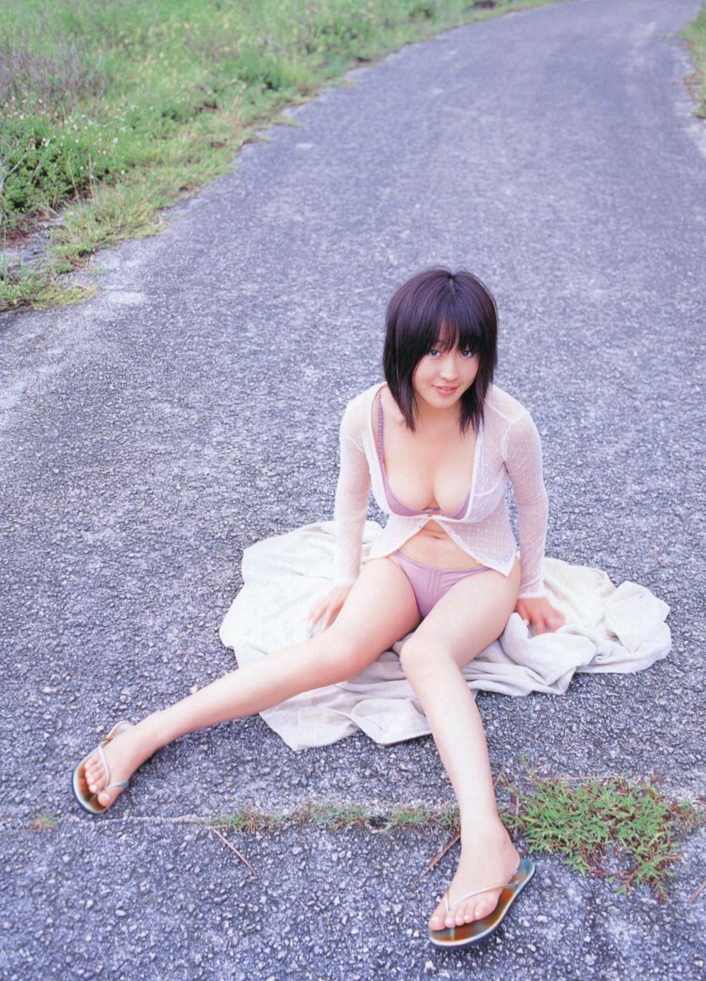Gallery - 岛本里沙写真集《オトナのカラダ》：海滩泳装与清纯校服诱惑，童颜巨乳私房精选 [83P]童颜巨乳日本比基尼校服诱惑 岛本里沙女神私房照_秀色女神 - image 38