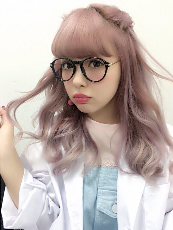 藤田Nicole 人气急剧上升的美人麻豆