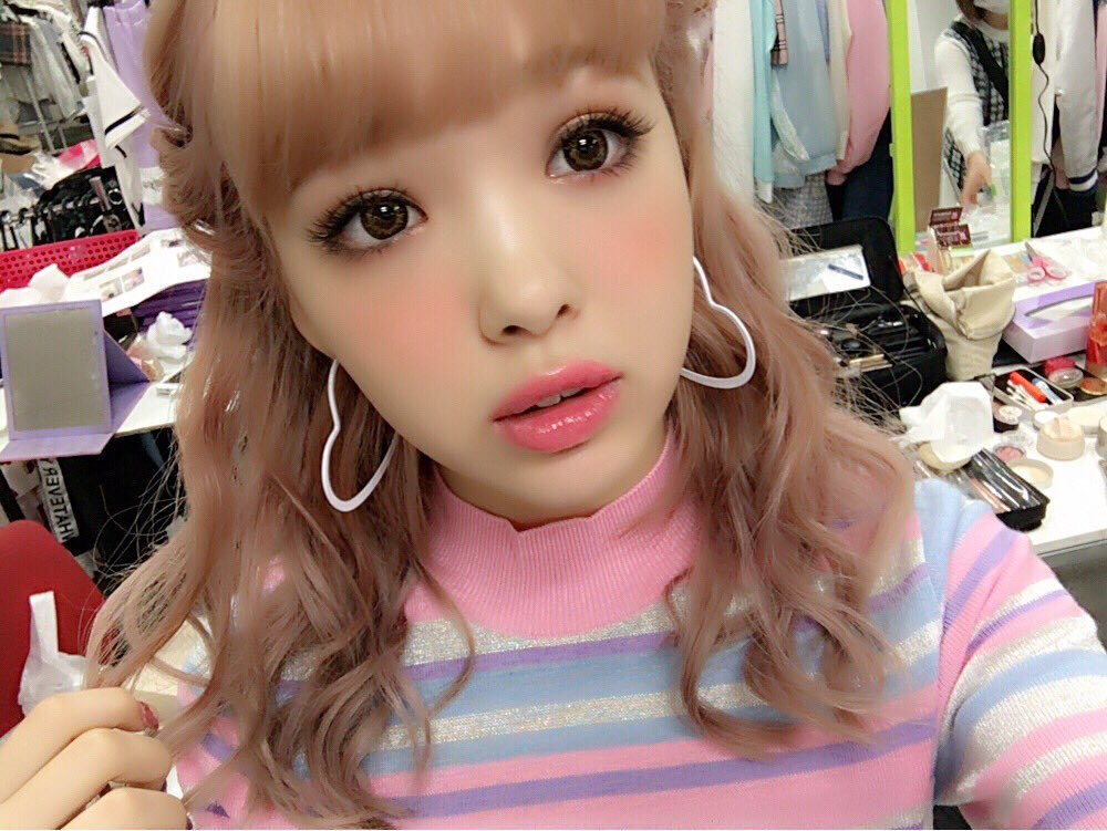 藤田Nicole 人气急剧上升的美人麻豆