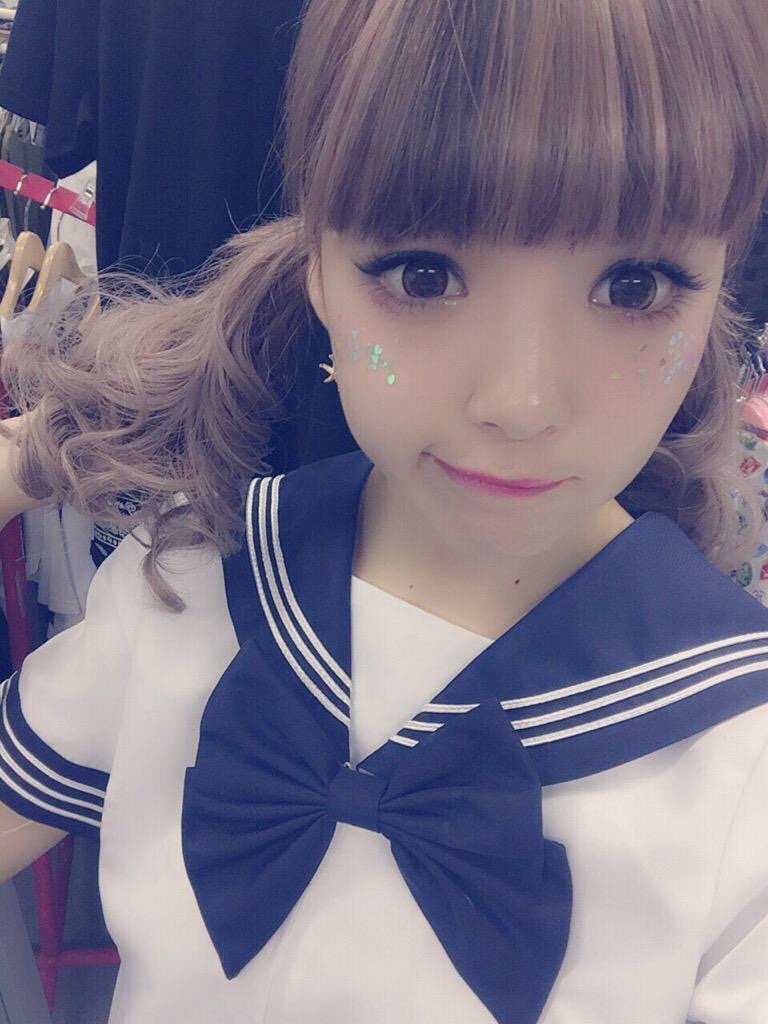 藤田Nicole 人气急剧上升的美人麻豆