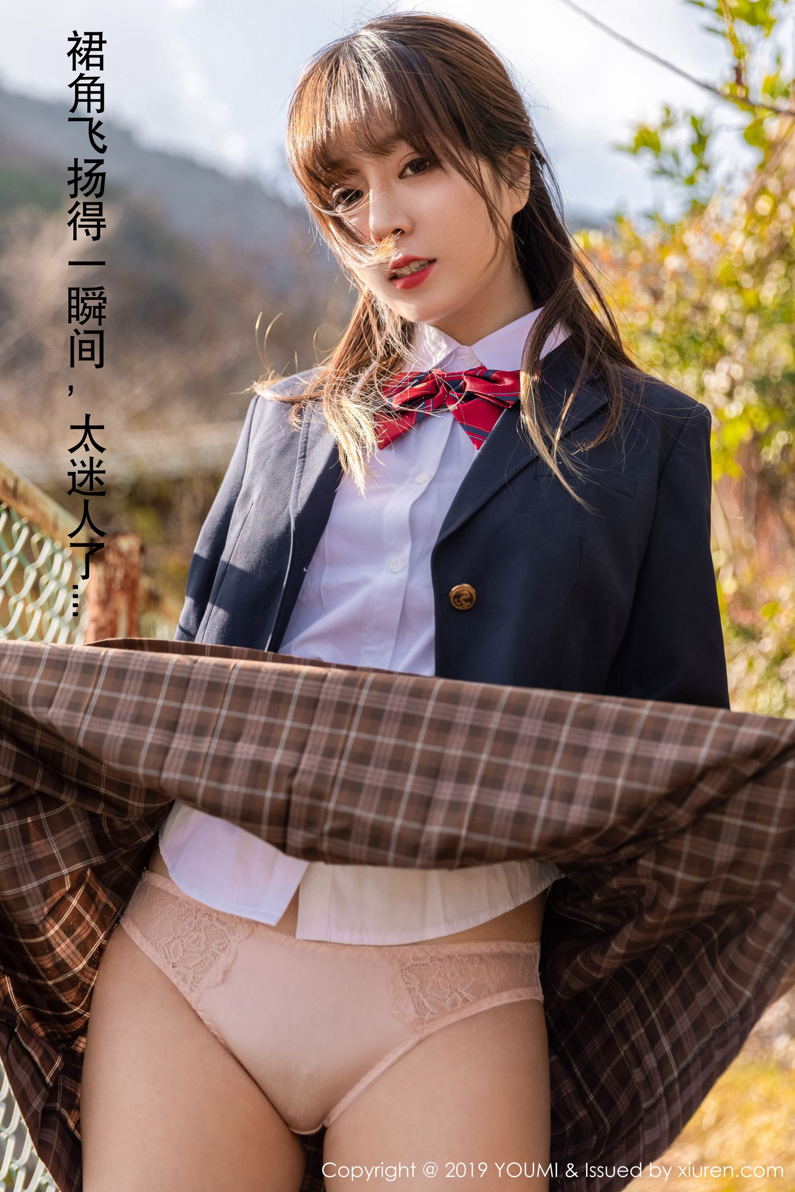 性感女神王雨纯 摄影师尾随视角拍摄