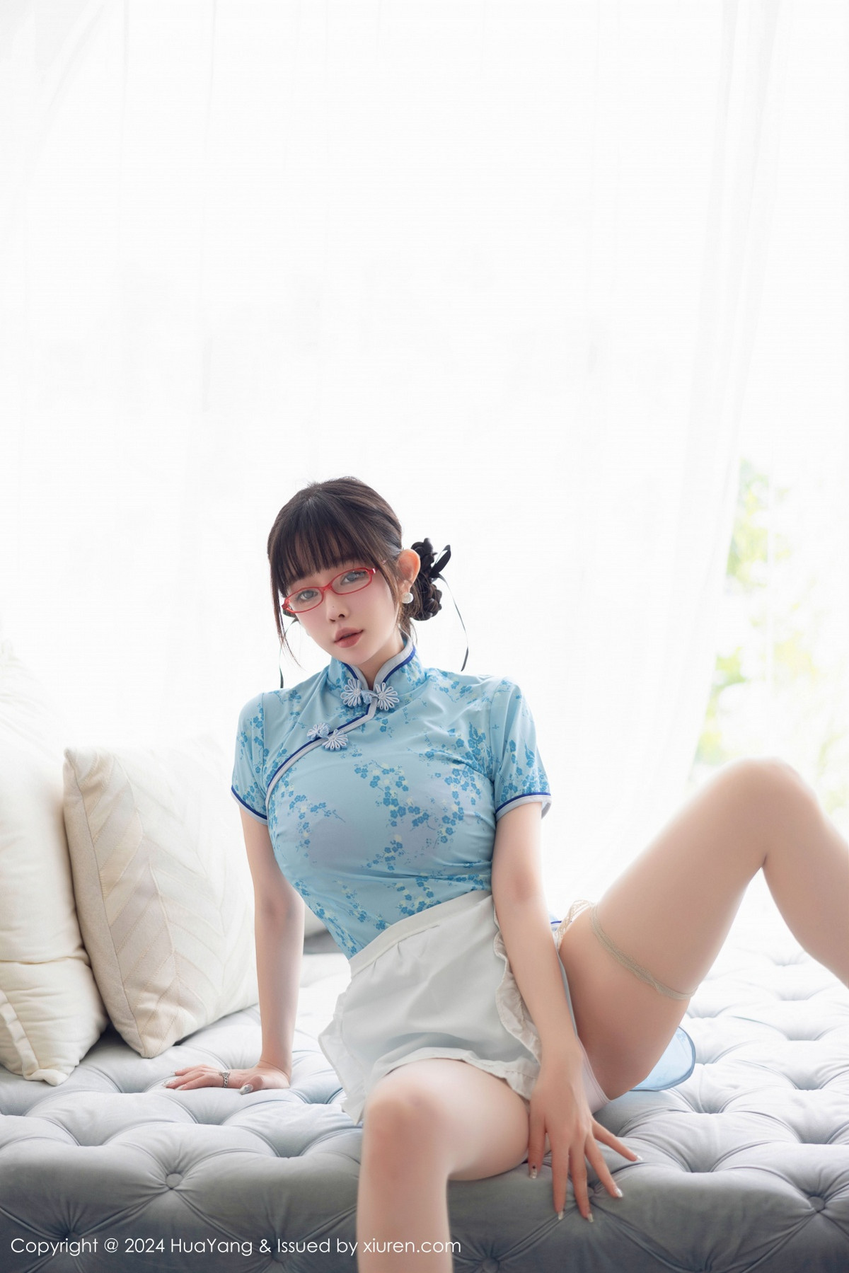 [HuaYang]高清写真图 2024.07.19 VOL.593 王雨纯 丝袜美腿