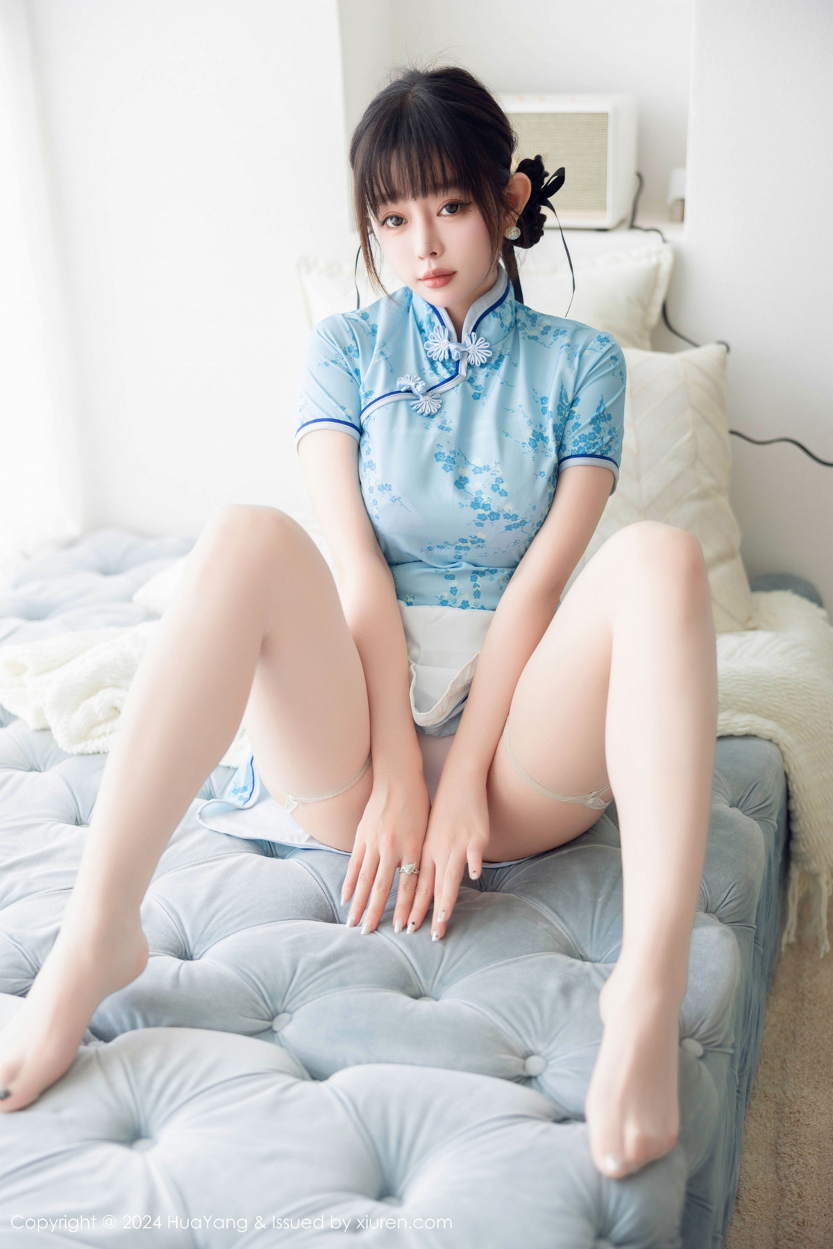 [HuaYang]高清写真图 2024.07.19 VOL.593 王雨纯 丝袜美腿