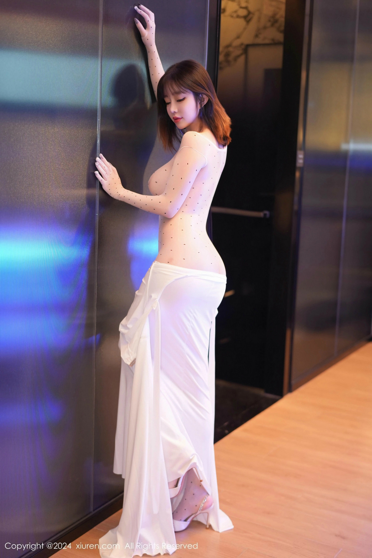 [XiuRen]高清写真图 2024.12.20 No.9629 王雨纯 丝袜美臀