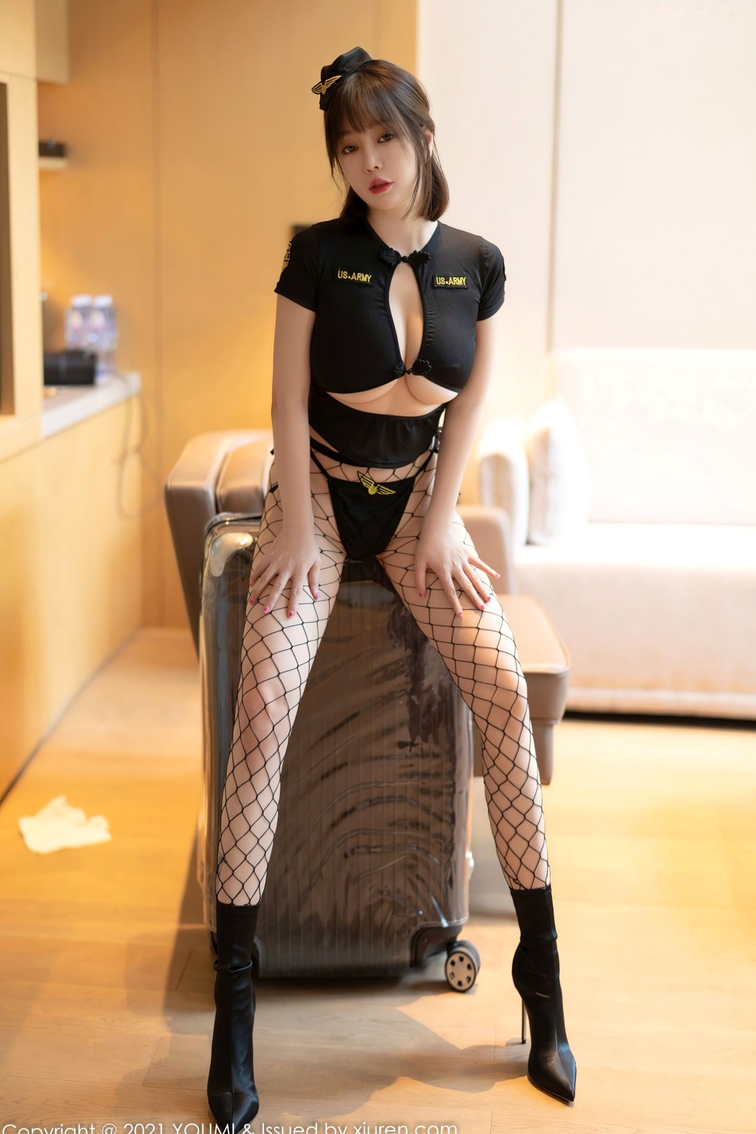 Gallery - YouMi尤蜜荟 - Chiness Model -731-王雨纯-成都旅拍军旅风制服诱惑，性感网格丝袜搭配露美腿，极品私房照展现火辣完美身材。尤蜜荟 - Chiness Model 性感诱惑私房照美腿丝袜 王雨纯女神私房照_秀色女神 - image 13