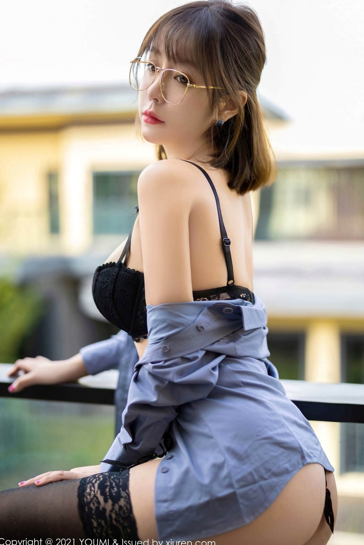 Gallery - YouMi尤蜜荟 - Chiness Model -王雨纯 成都室外旅拍，职场OL眼镜制服诱惑，蕾丝内衣与性感丝袜视觉盛宴尤蜜荟 - Chiness Model 性感制服丝袜诱惑 王雨纯女神私房照_秀色女神 - image 40