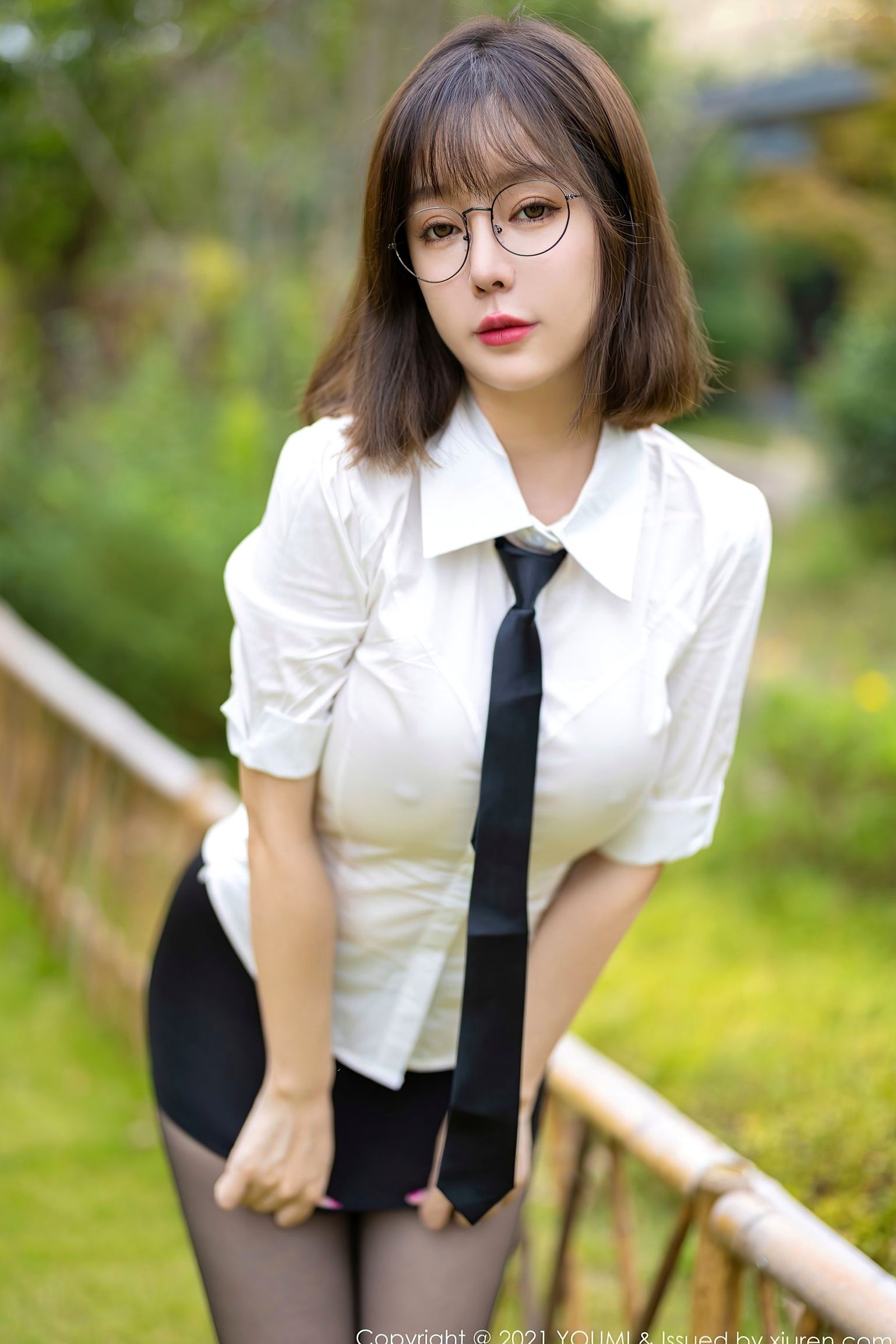 Gallery - YouMi尤蜜荟 - Chiness Model 717期：王雨纯成都旅拍，经典白衬衫配黑丝诱惑，制服私房写真，尽显曼妙身姿，高清御姐风范尤蜜荟 - Chiness Model 制服黑丝性感私房照 王雨纯女神私房照_秀色女神 - image 6