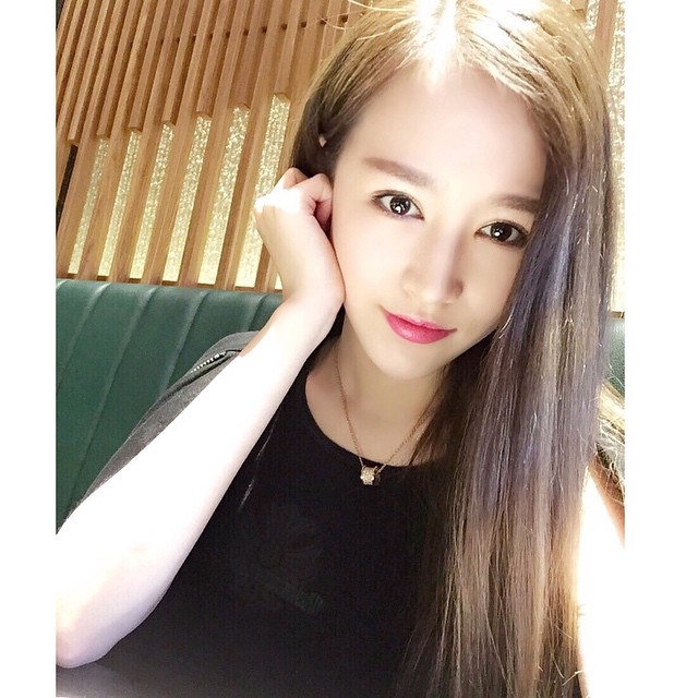 Misselvayy 令人羡慕E奶翘臀白皙美腿正妹
