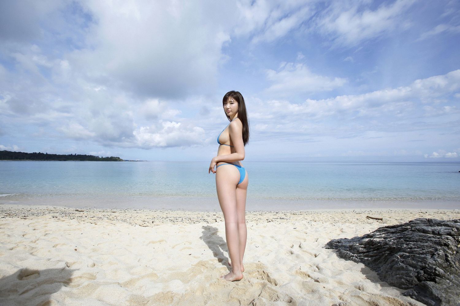 松嶋えいみ《9頭身ミラクル神ホ?テ?イ》 [YS-Web]高清写真图 Vol.783 写真集