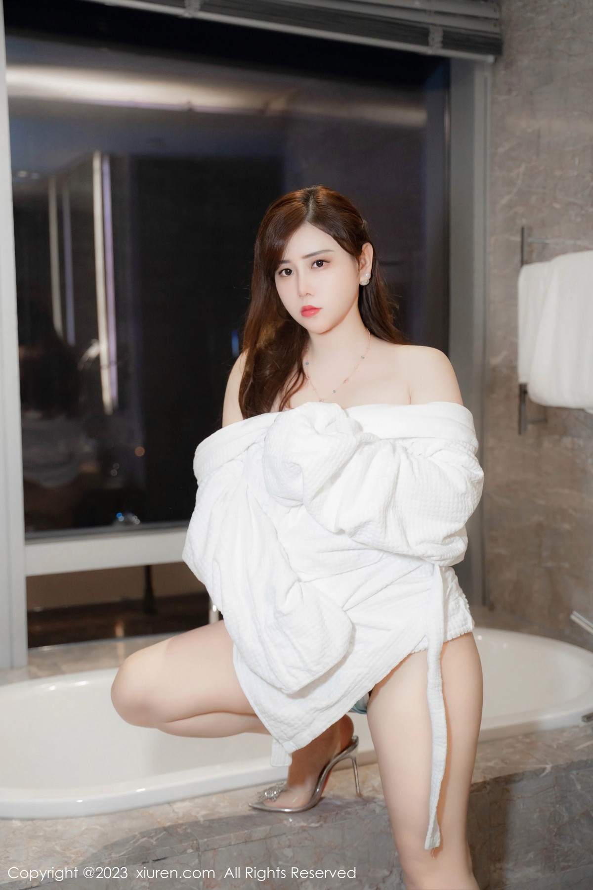 [XiuRen]高清写真图 2023.09.27 No.7450 王婉悠Queen 丰腴美臀
