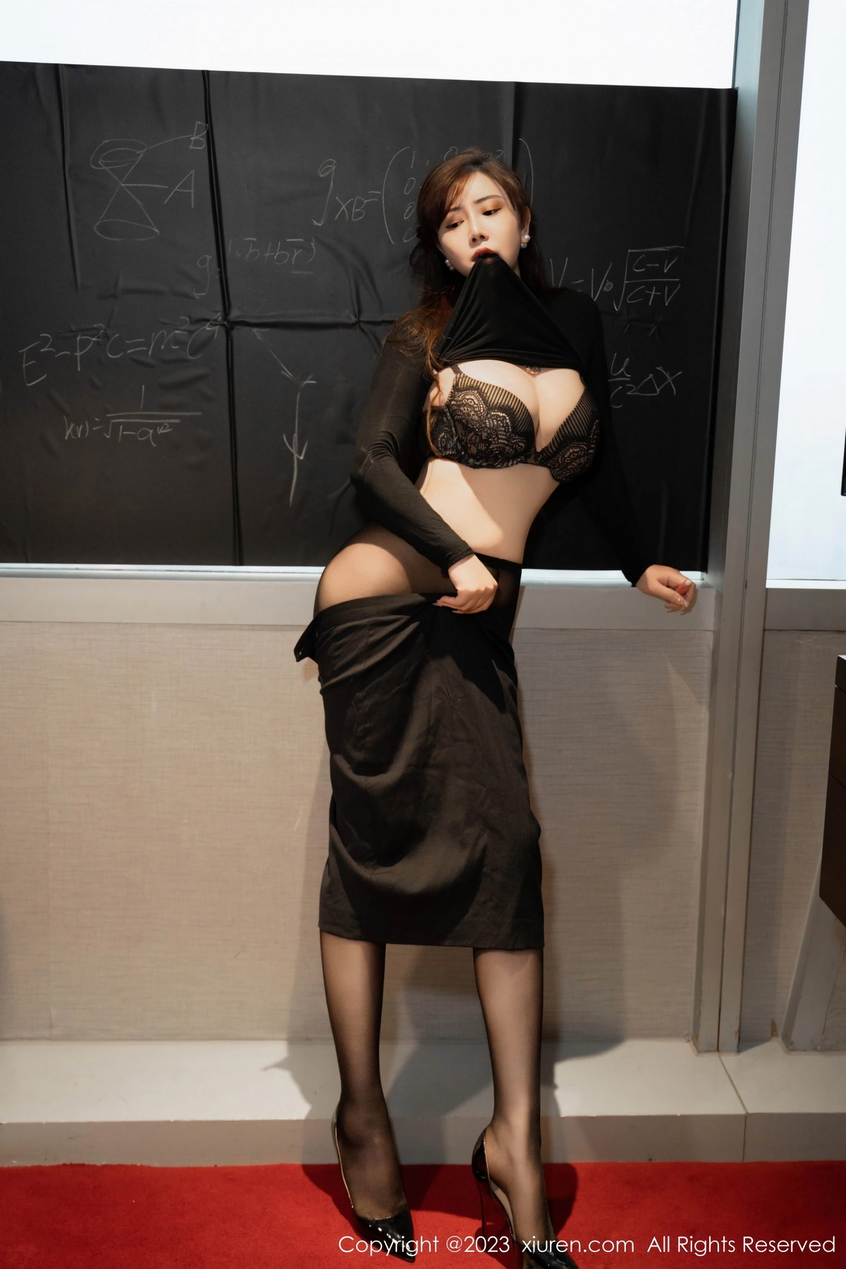 [XiuRen]高清写真图 2023.10.16 No.7513 王婉悠Queen 黑丝美臀