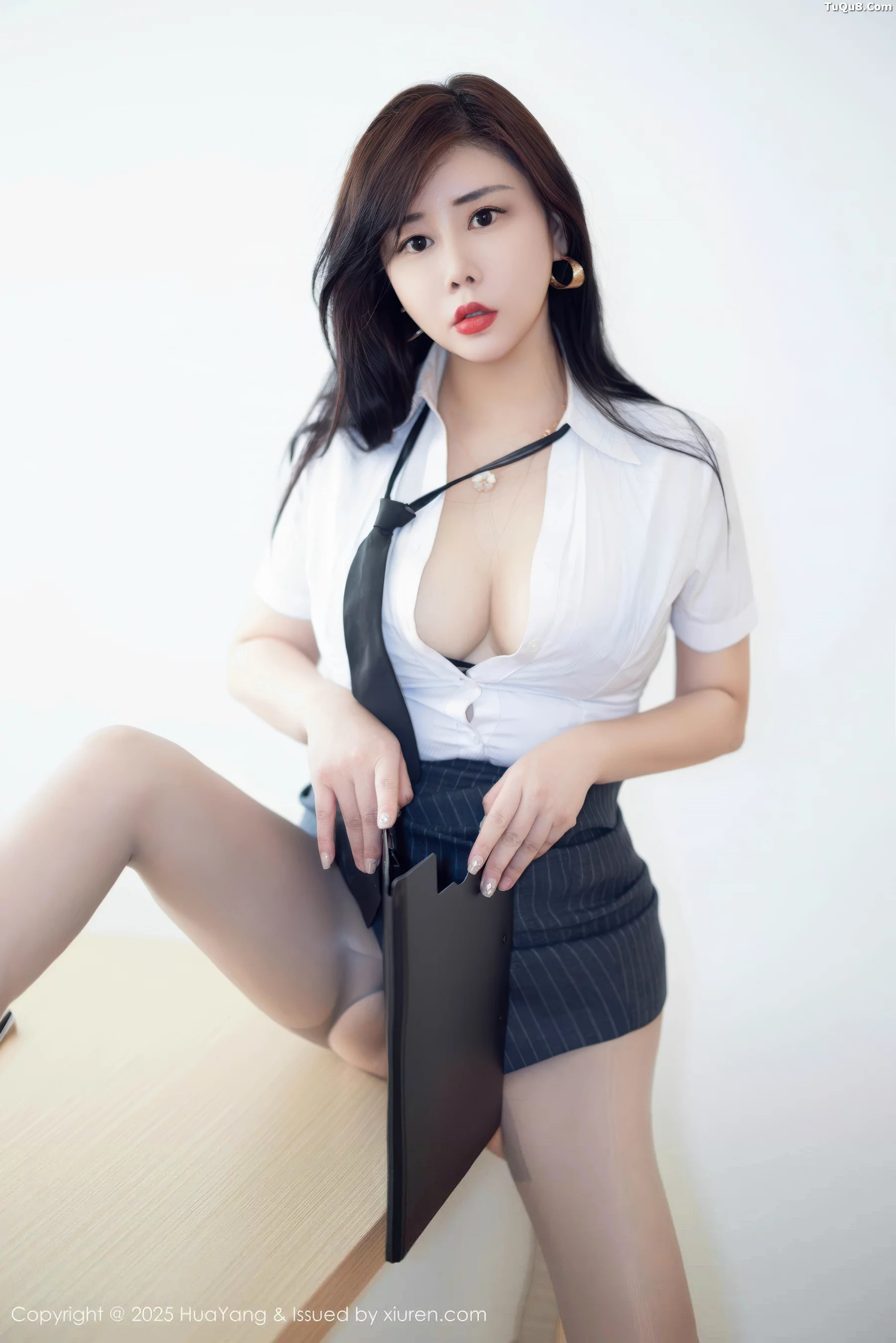 [HuaYang]高清写真图 2025.11.06 VOL.650 王婉悠Queen 护士制服