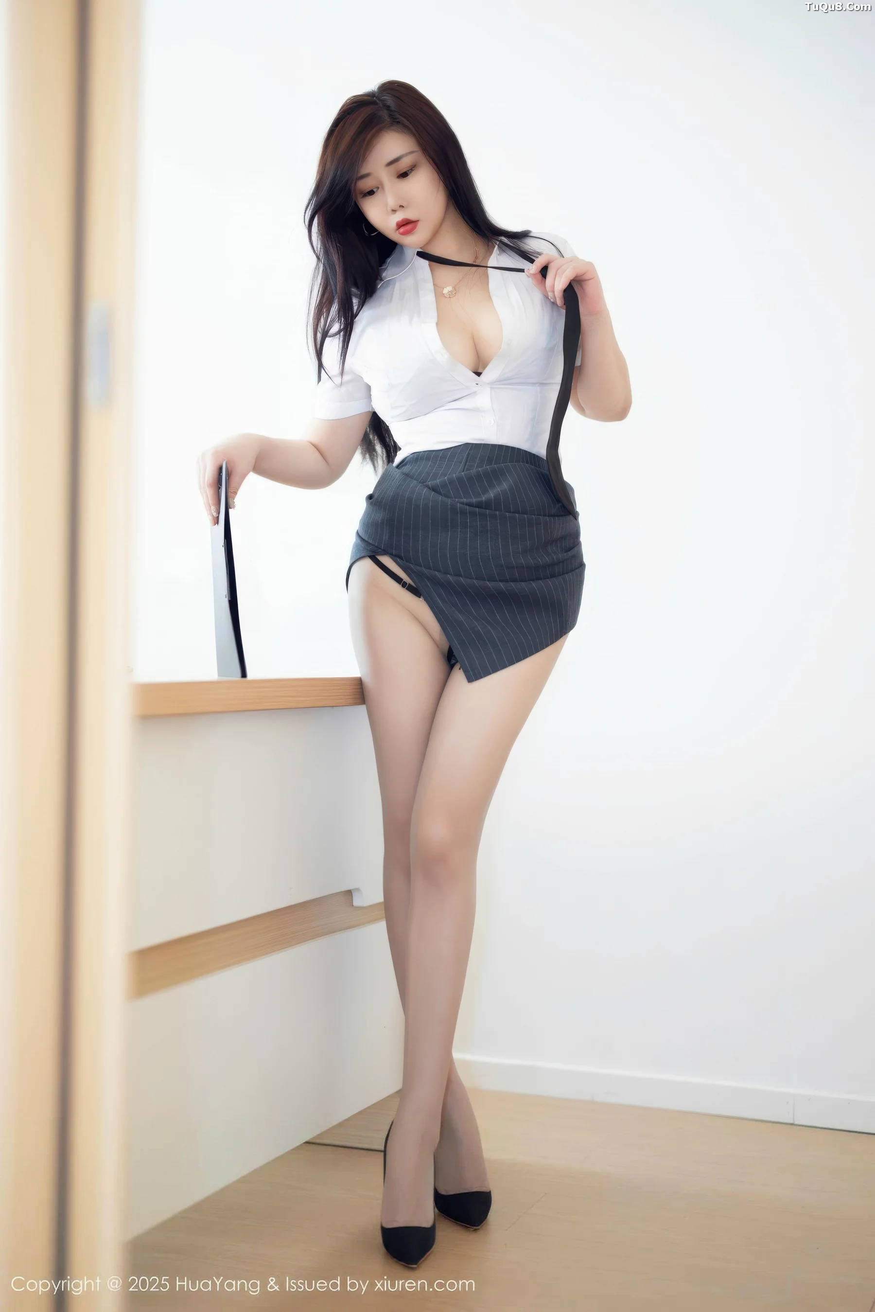 [HuaYang]高清写真图 2025.11.06 VOL.650 王婉悠Queen 护士制服