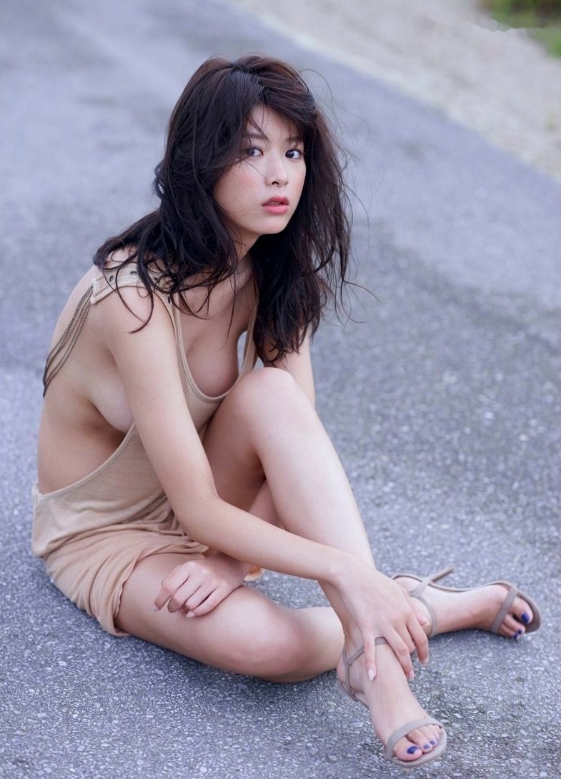 Gallery - PB写真集_馬場ふみか《ぜっぴん》：气质冷艳黑裙与柔美内衣私房绝美写真日本性感尤物人间胸器气质 马场富美加女神私房照_秀色女神 - image 38