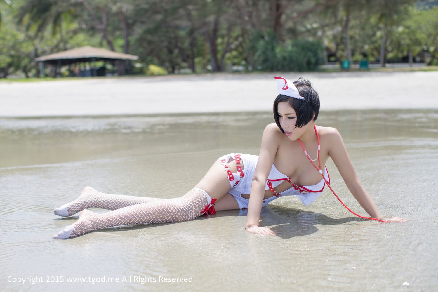 娜依灵儿-这位护士有点冷 [TGOD推女神]高清写真图