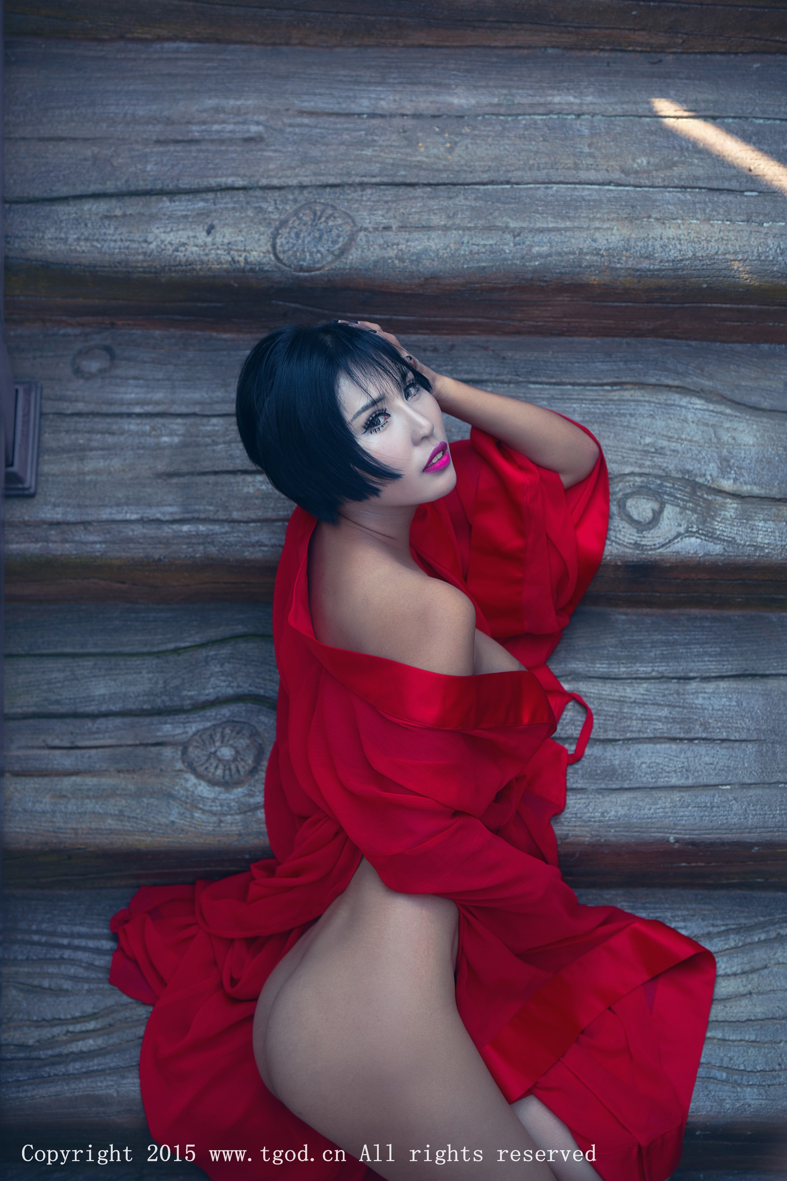娜依灵儿 [TGOD推女神]高清写真图云曼旅拍 第三刊 ~